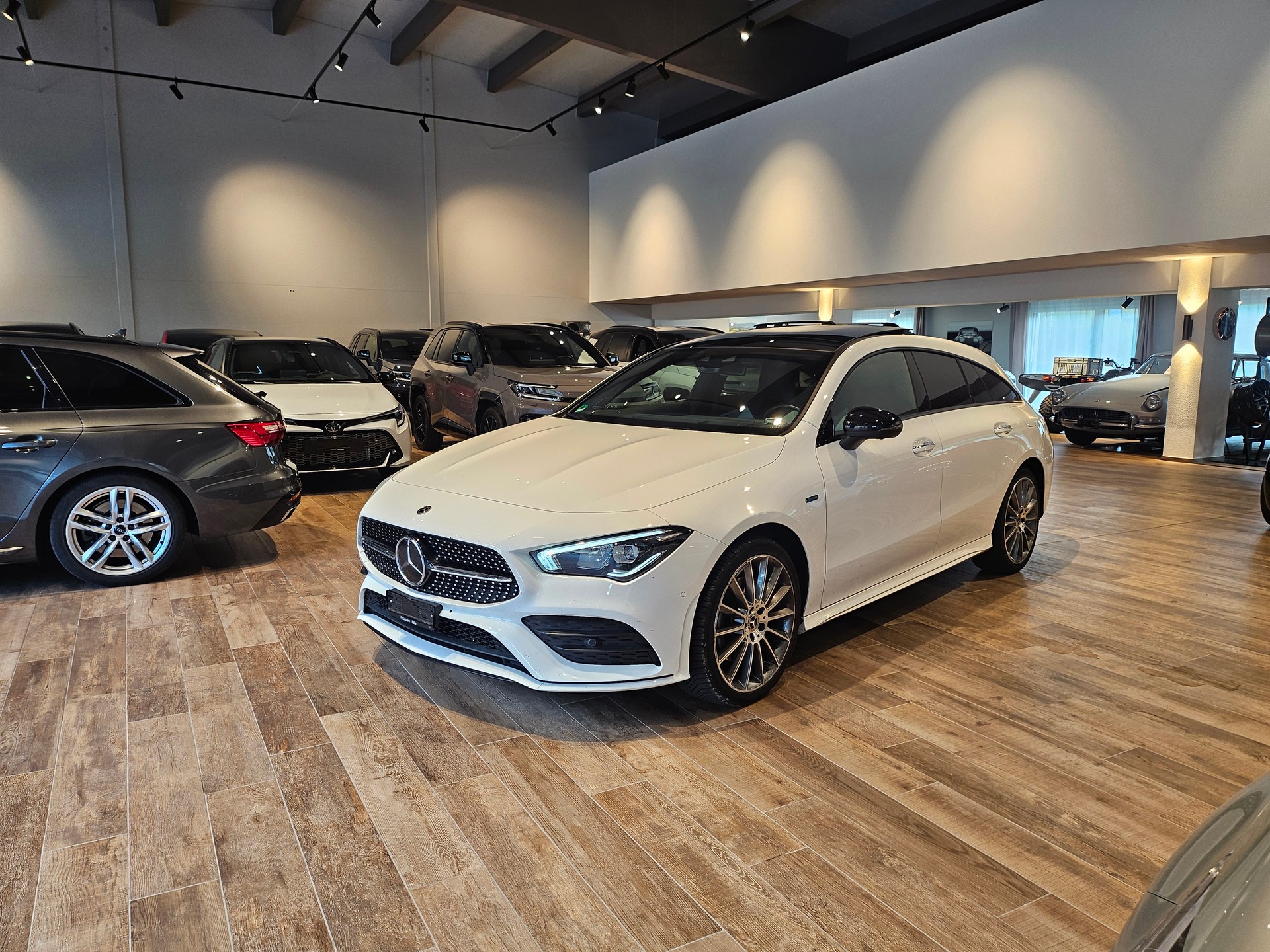 MERCEDES-BENZ CLA Shooting Brake 250 e 8G-DCT AMG Line🔥NP.82'000🔥