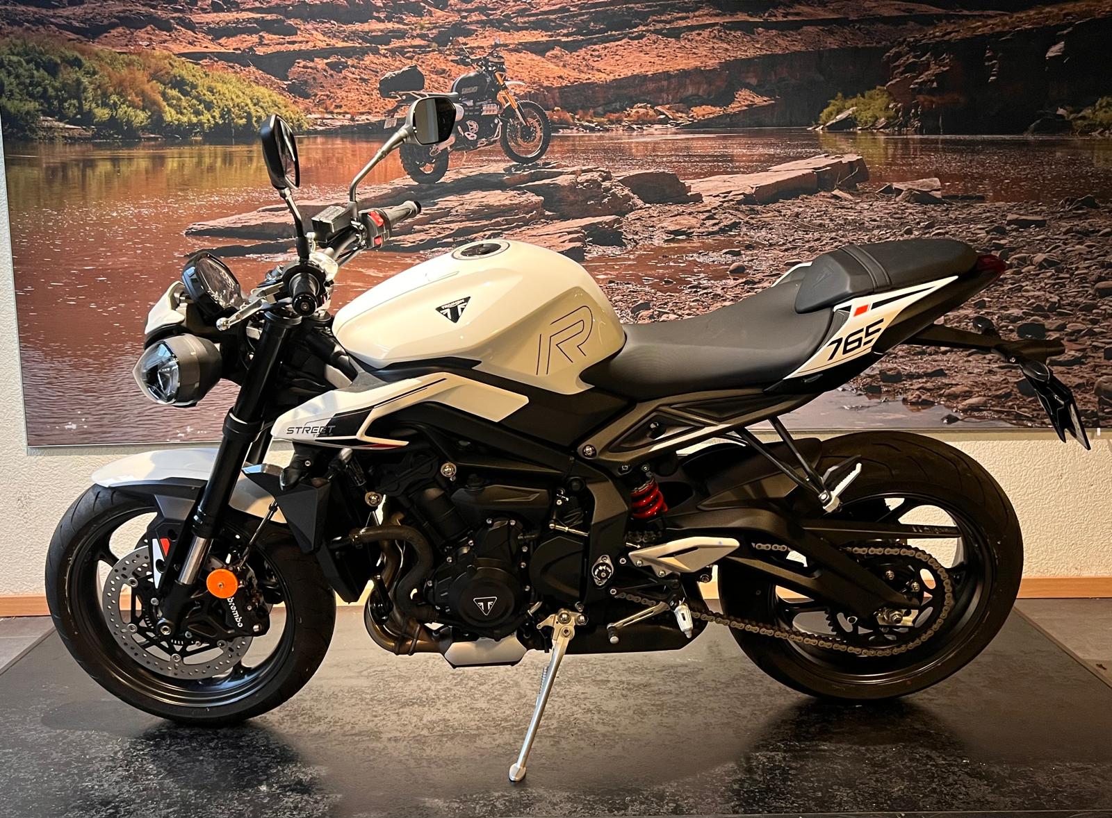 TRIUMPH Street Triple 765 R A2 (35kW)-image-1