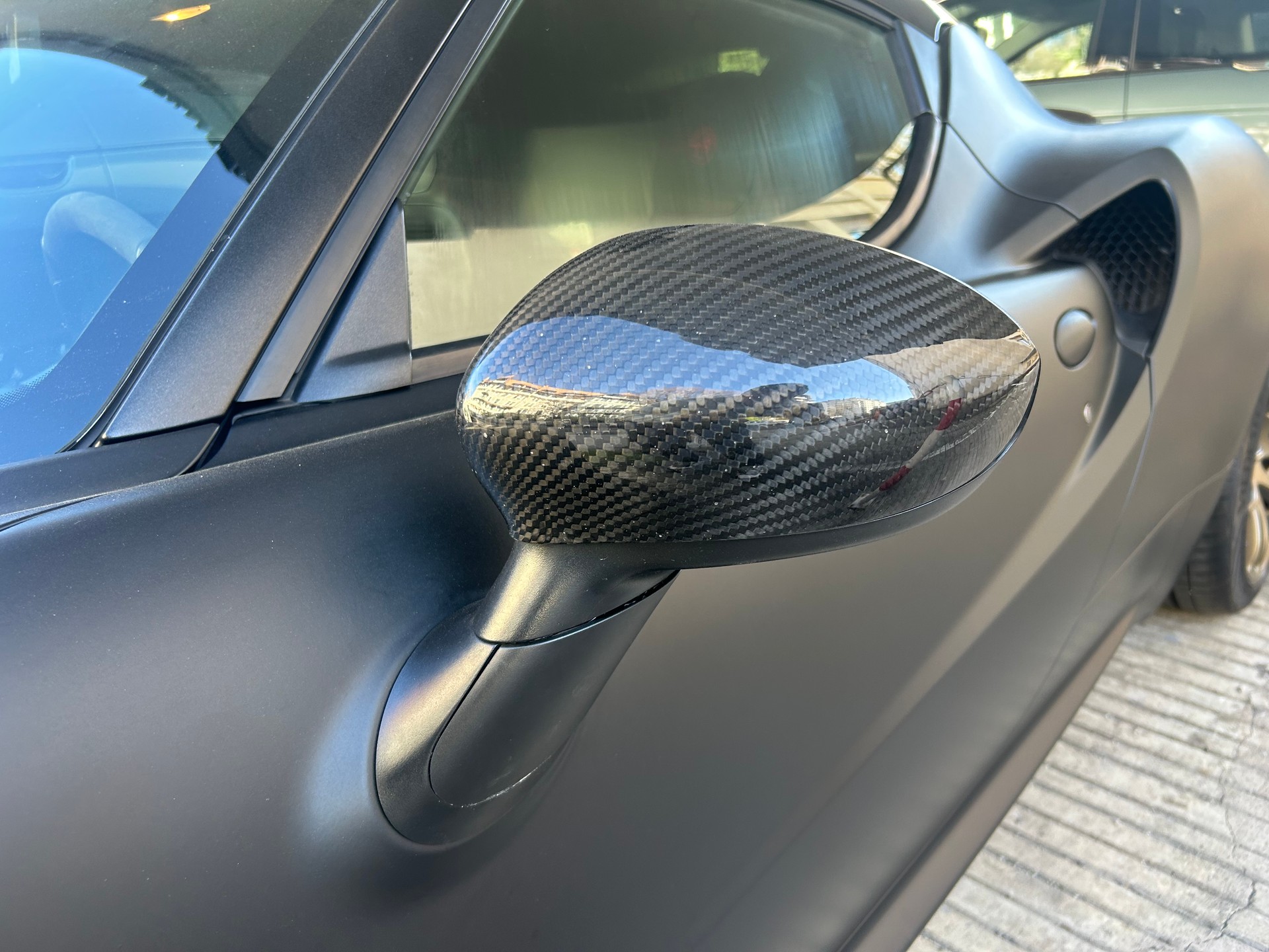 ALFA ROMEO 4C 1750 TBi-image-5