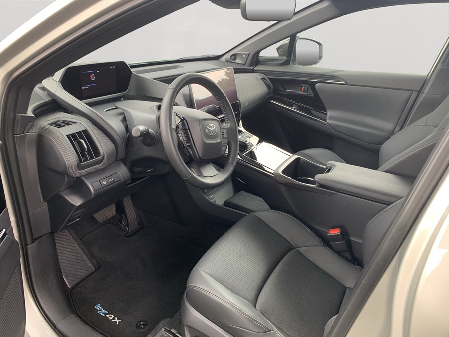 TOYOTA bZ4X Premium 71,4 kWh 4WD-image-7