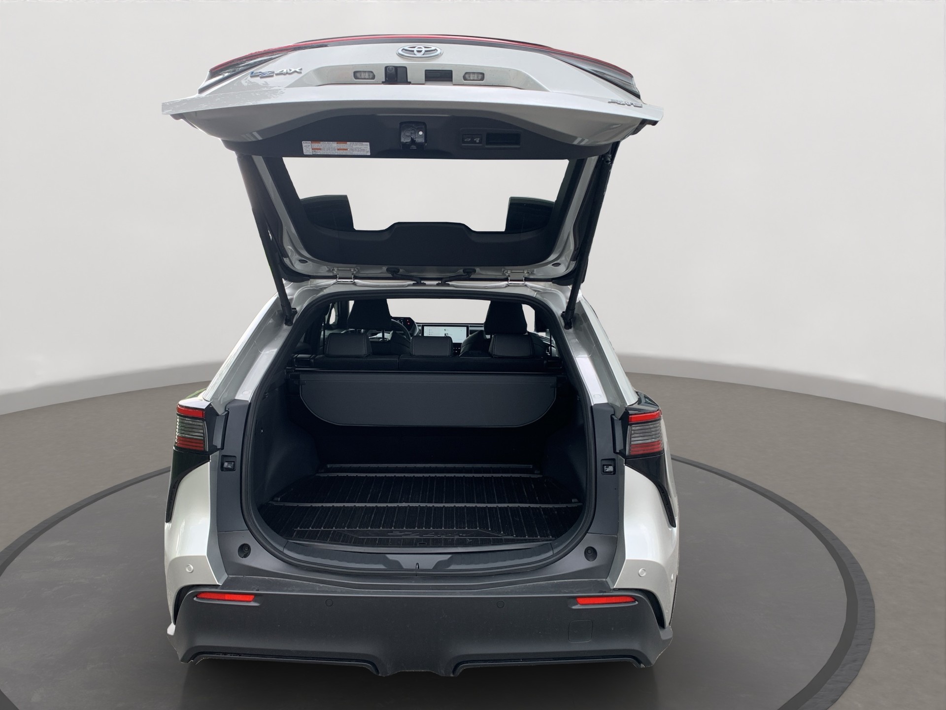 TOYOTA bZ4X Premium 71,4 kWh 4WD-image-5