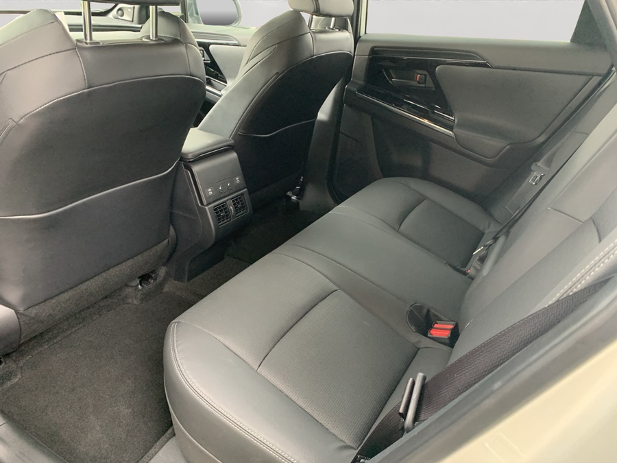 TOYOTA bZ4X Premium 71,4 kWh 4WD-image-8