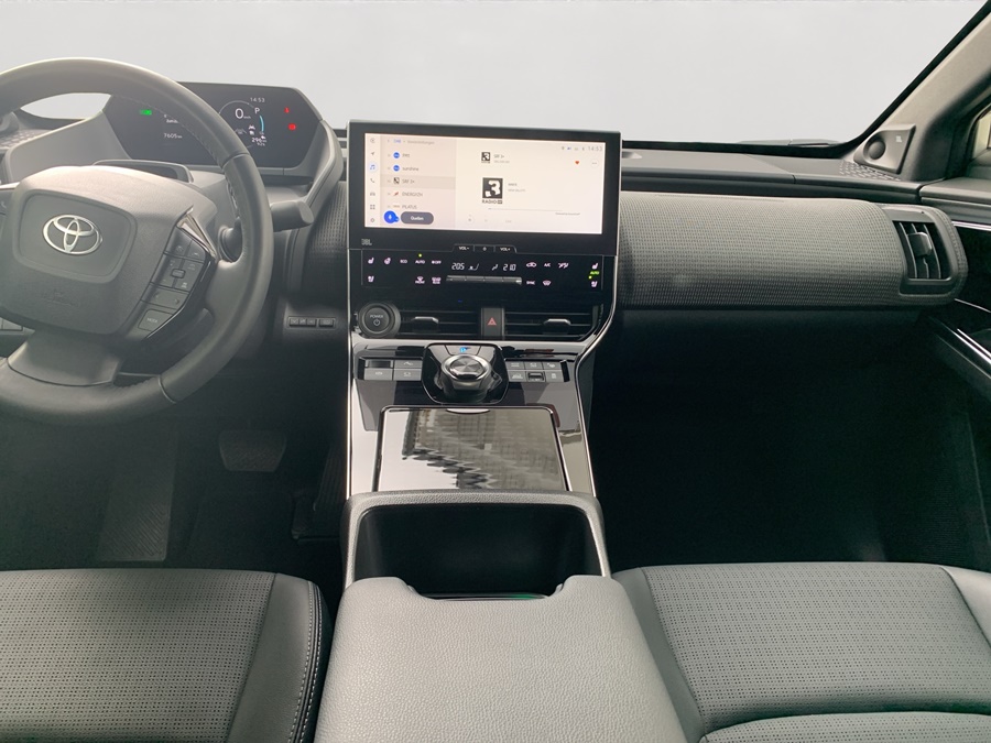 TOYOTA bZ4X Premium 71,4 kWh 4WD-image-6