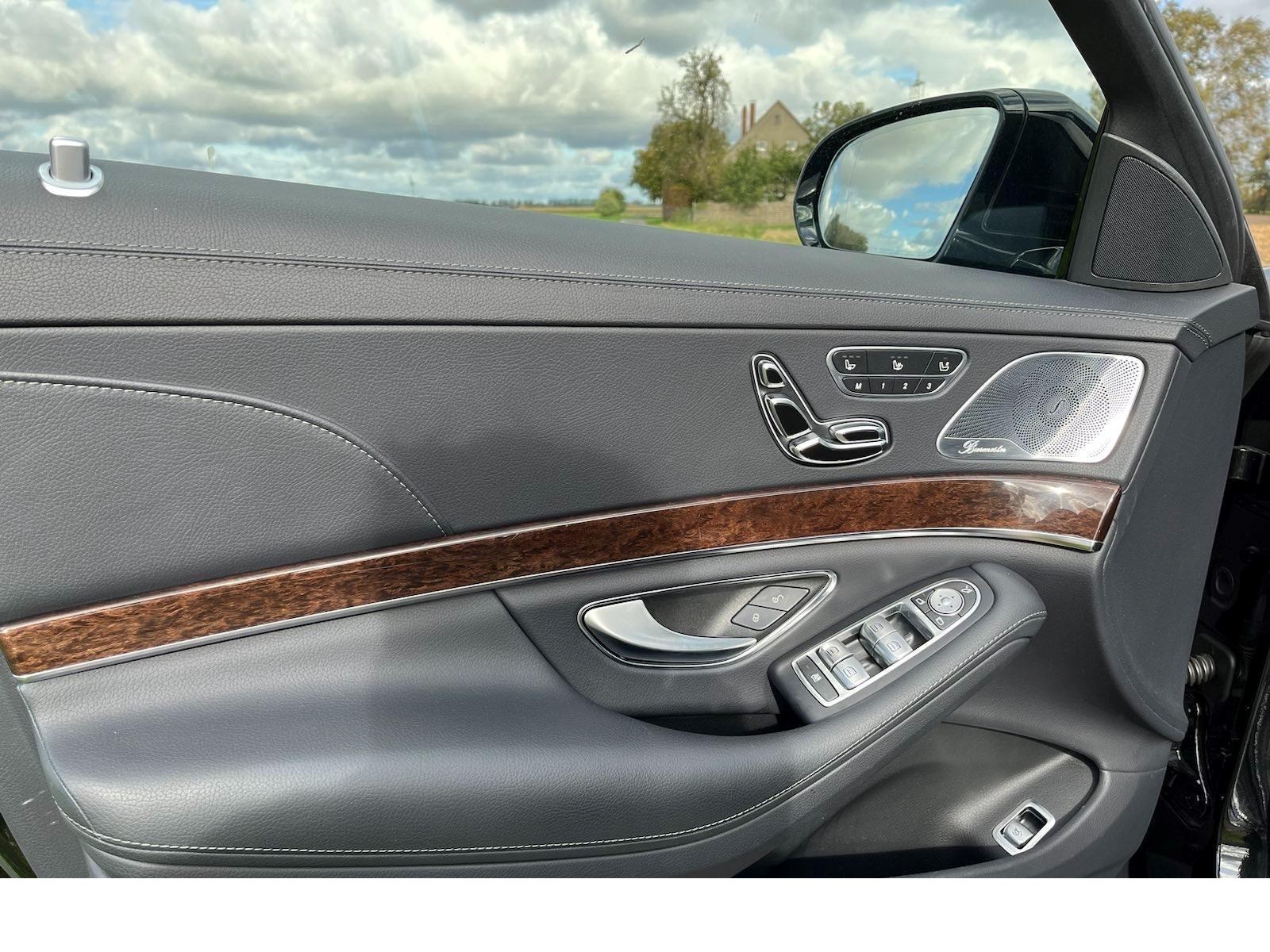 MERCEDES-BENZ S 560 L 4Matic 9G-Tronic Langversion-image-12