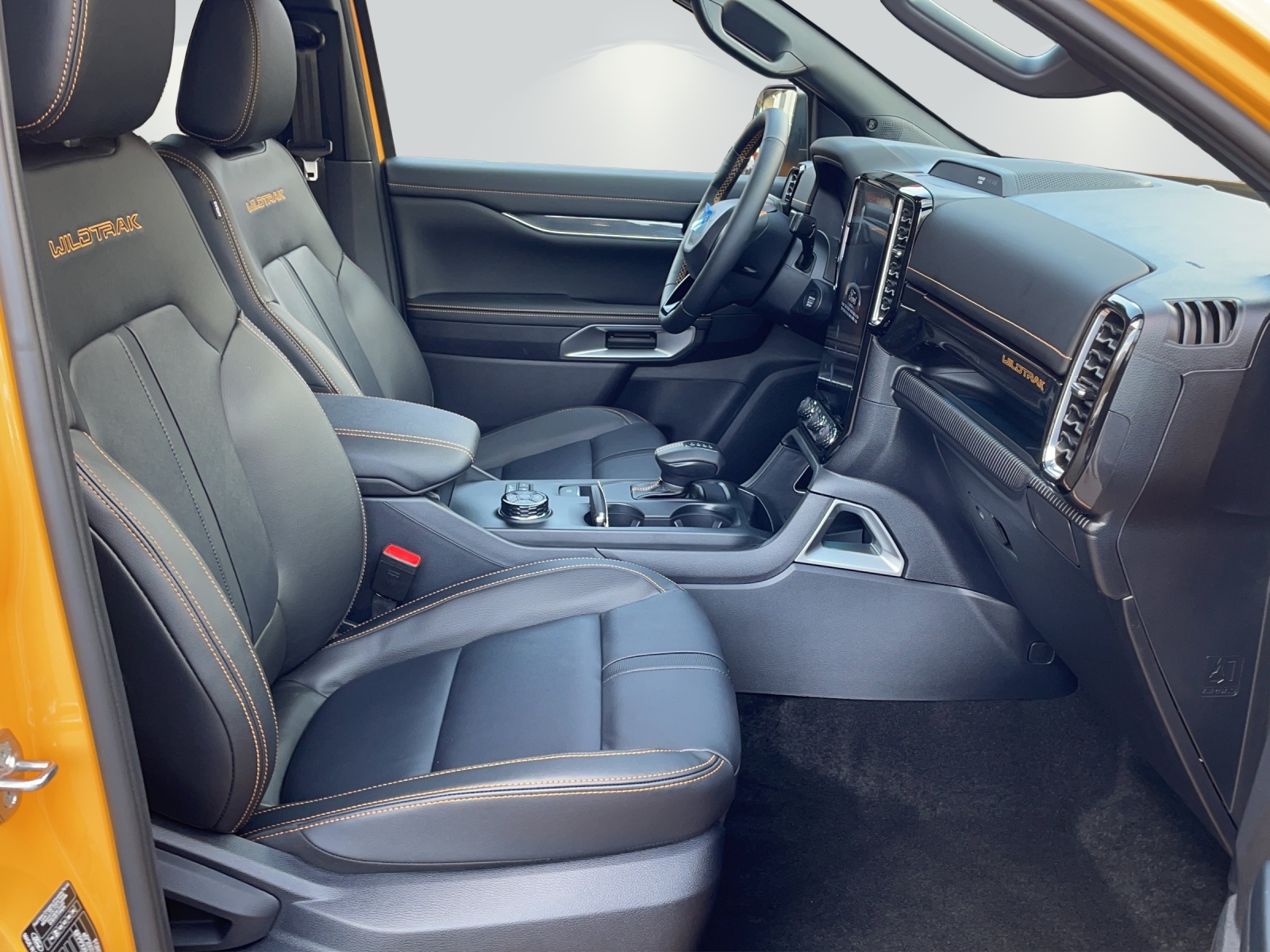 FORD Ranger Wildtrak 2.0 Eco Blue e-4WD Automat-image-8