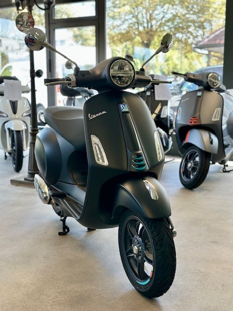 PIAGGIO Vespa 125 Primavera Sport-image-0