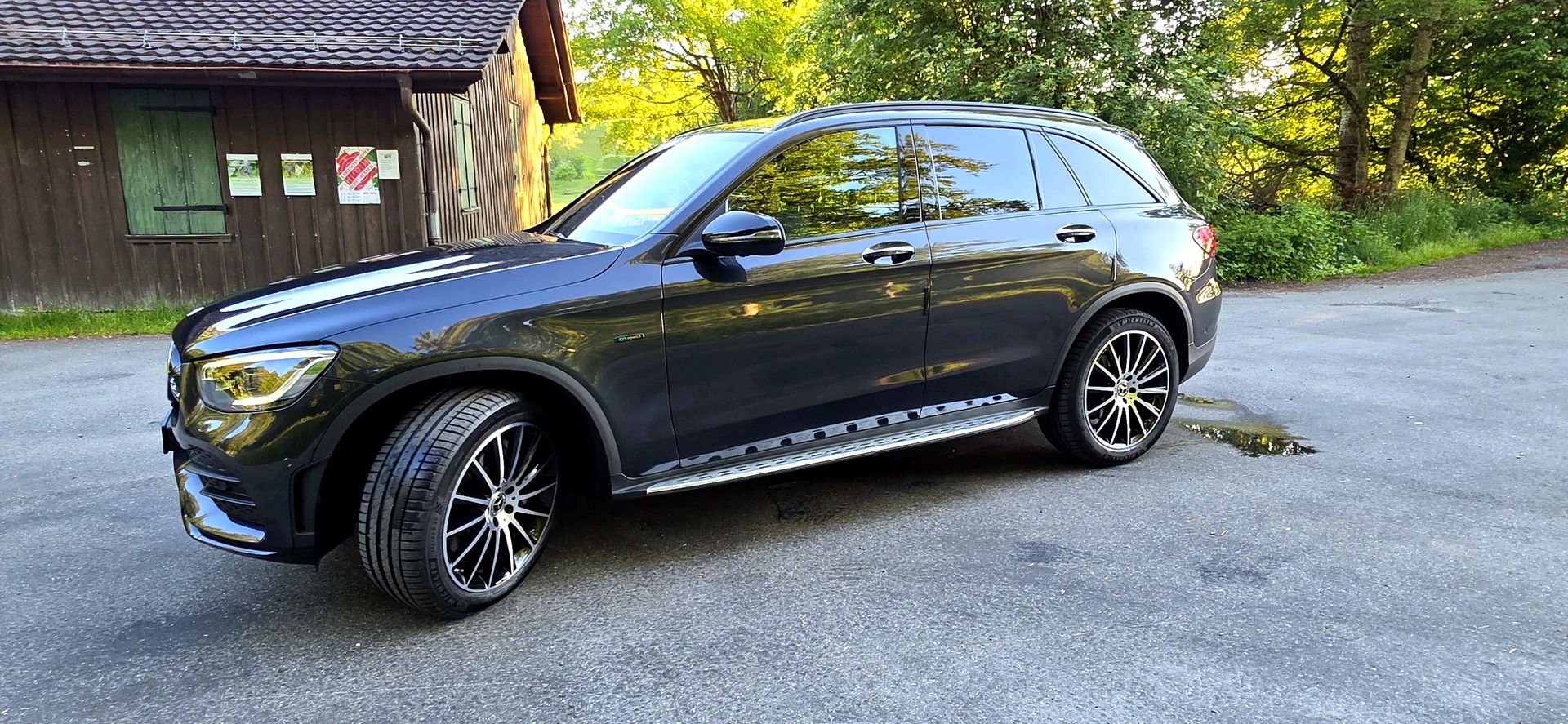 MERCEDES-BENZ GLC 300 e AMG Line Plus 4Matic 9G-Tronic