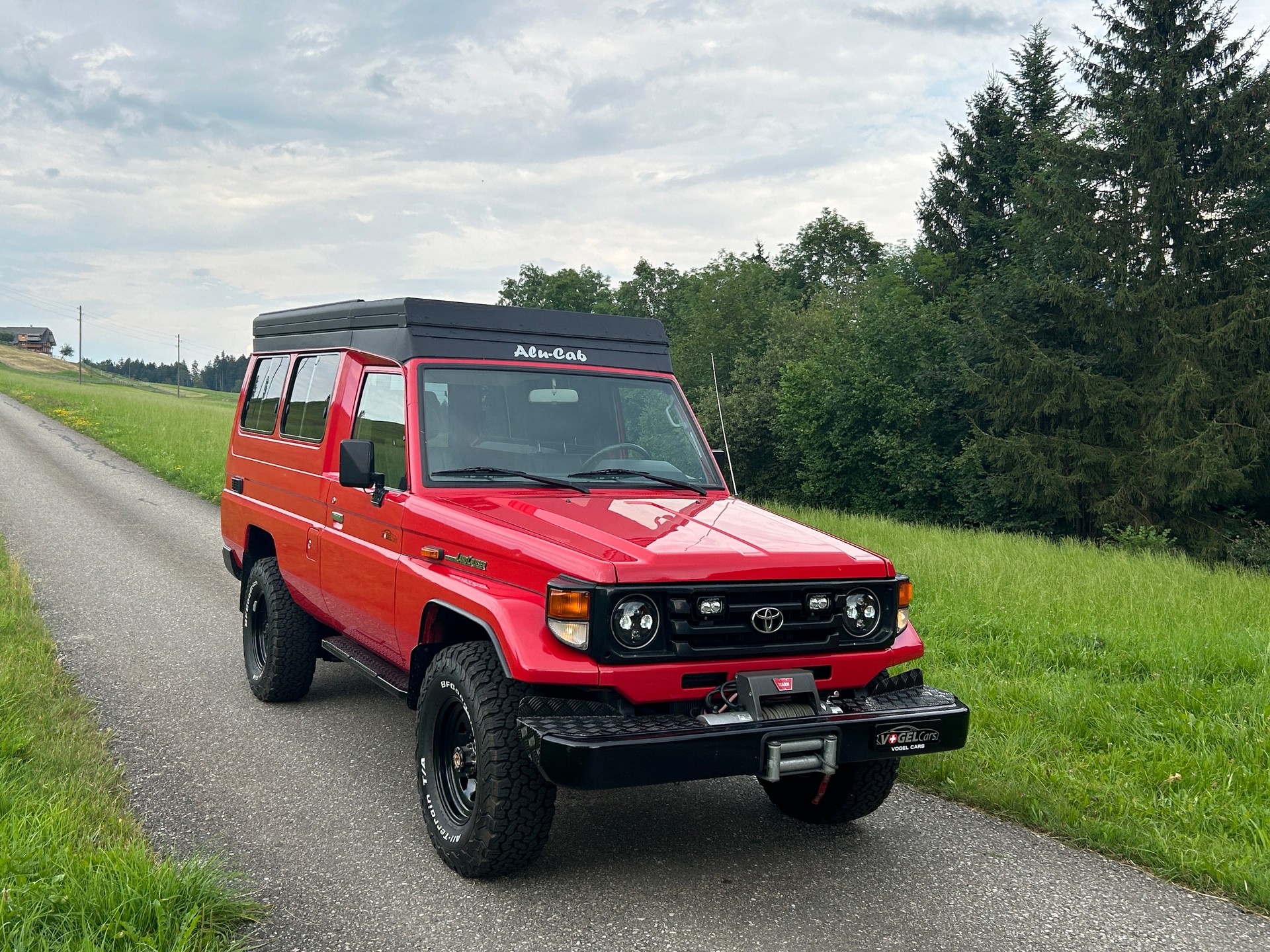 TOYOTA 400 Hdt Long 4.2D Buschtaxi-image-2