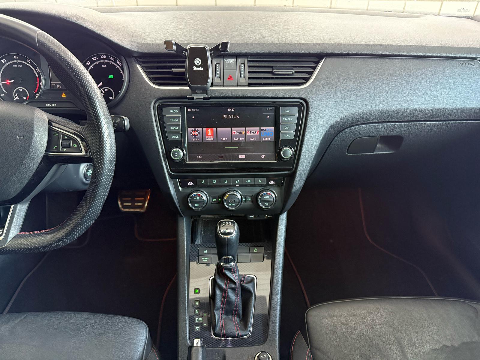 SKODA Octavia Combi 2.0 TSI RS DSG-image-7