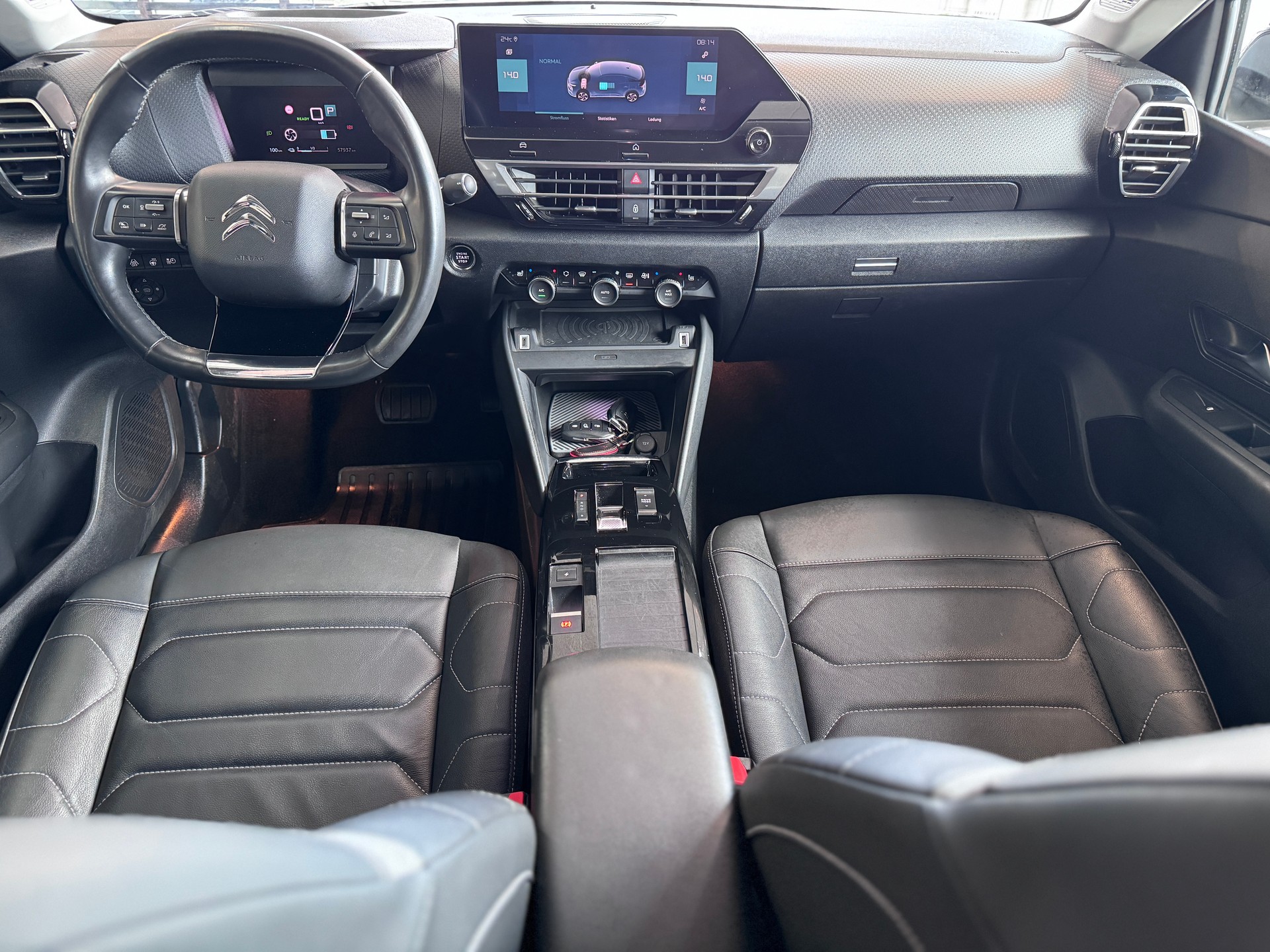 CITROEN C4 Electric Shine-image-9