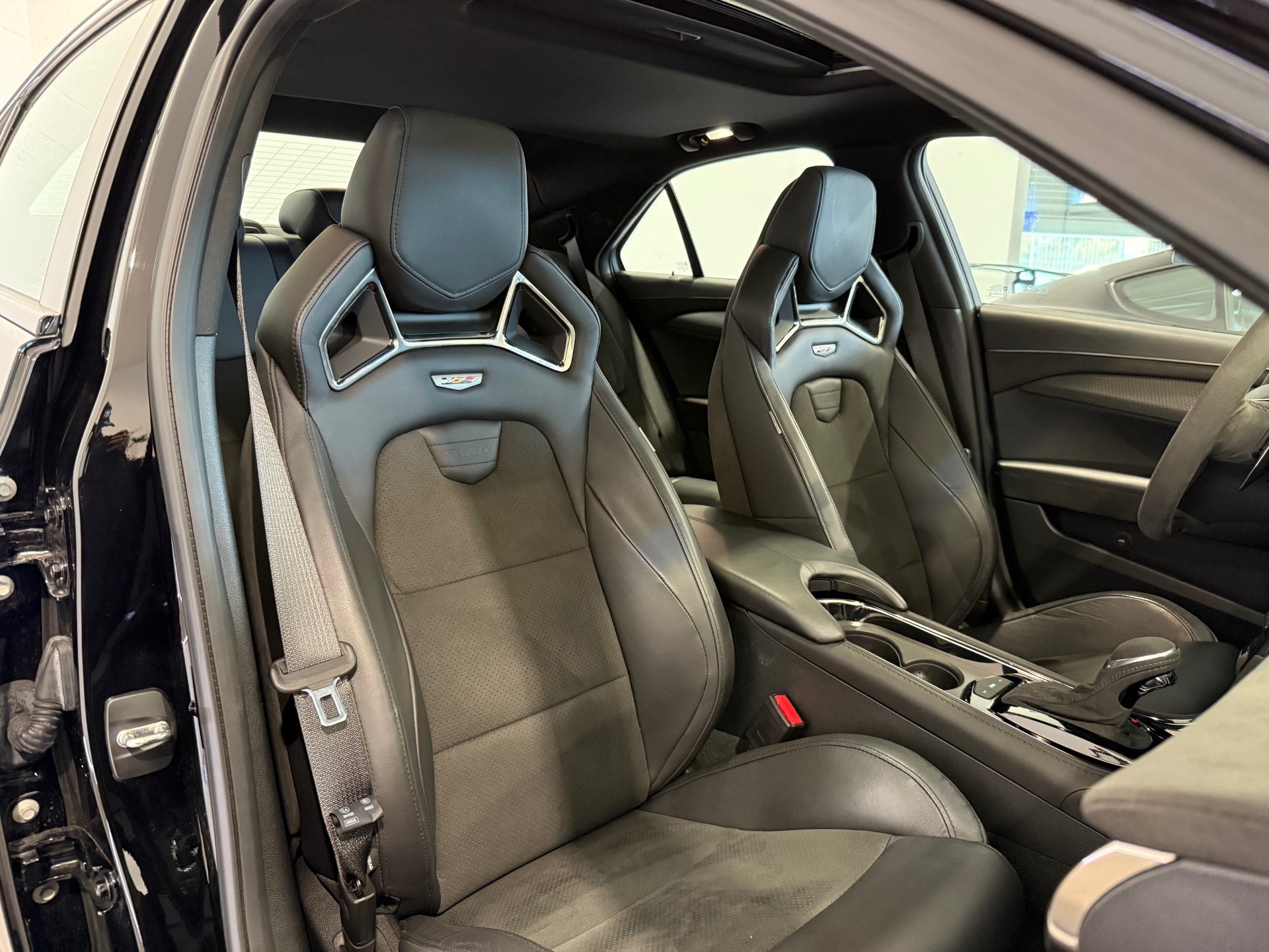 CADILLAC ATS-V Sedan 3.6 Twin Turbo Automatic-image-13