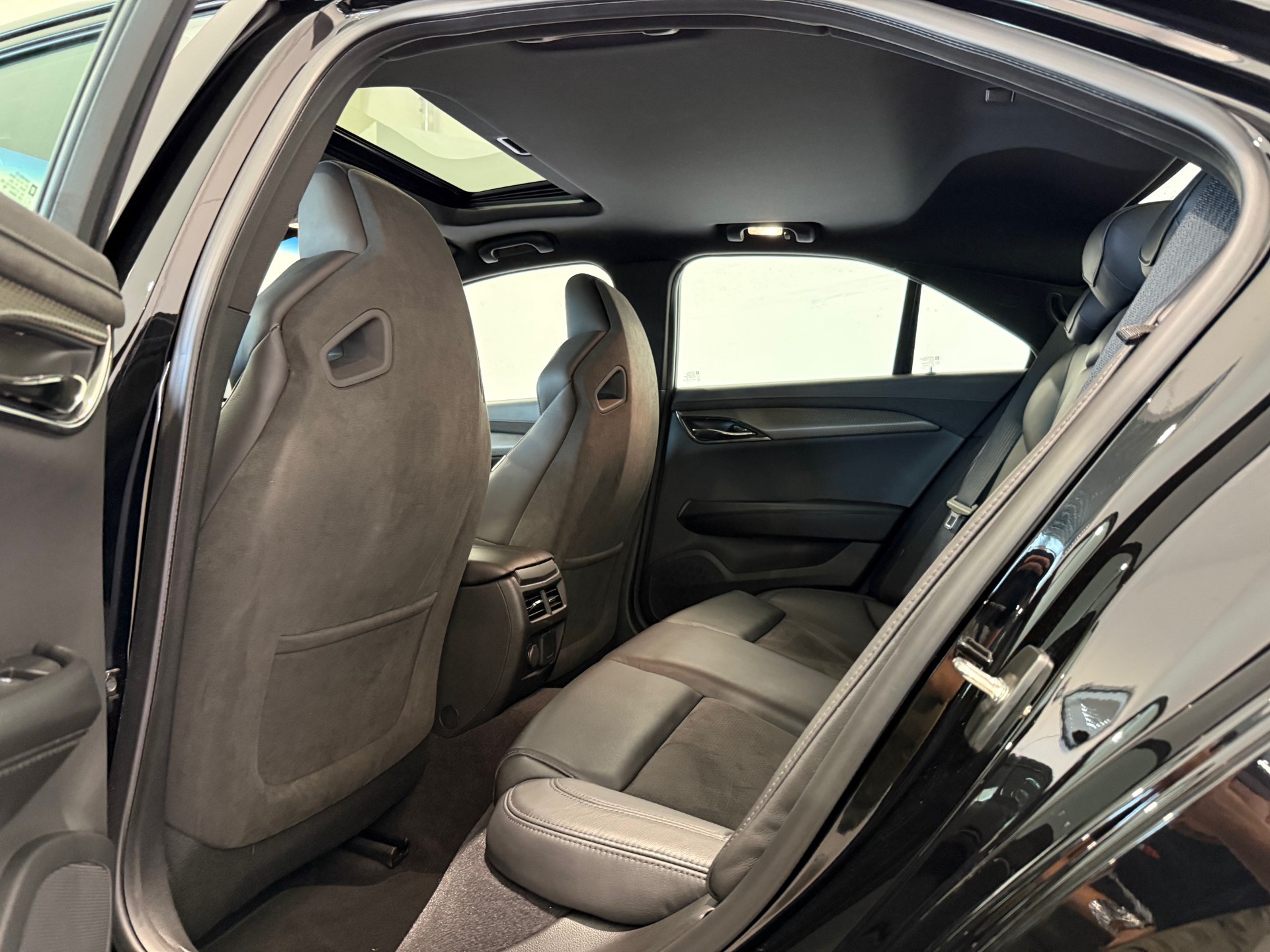 CADILLAC ATS-V Sedan 3.6 Twin Turbo Automatic-image-14