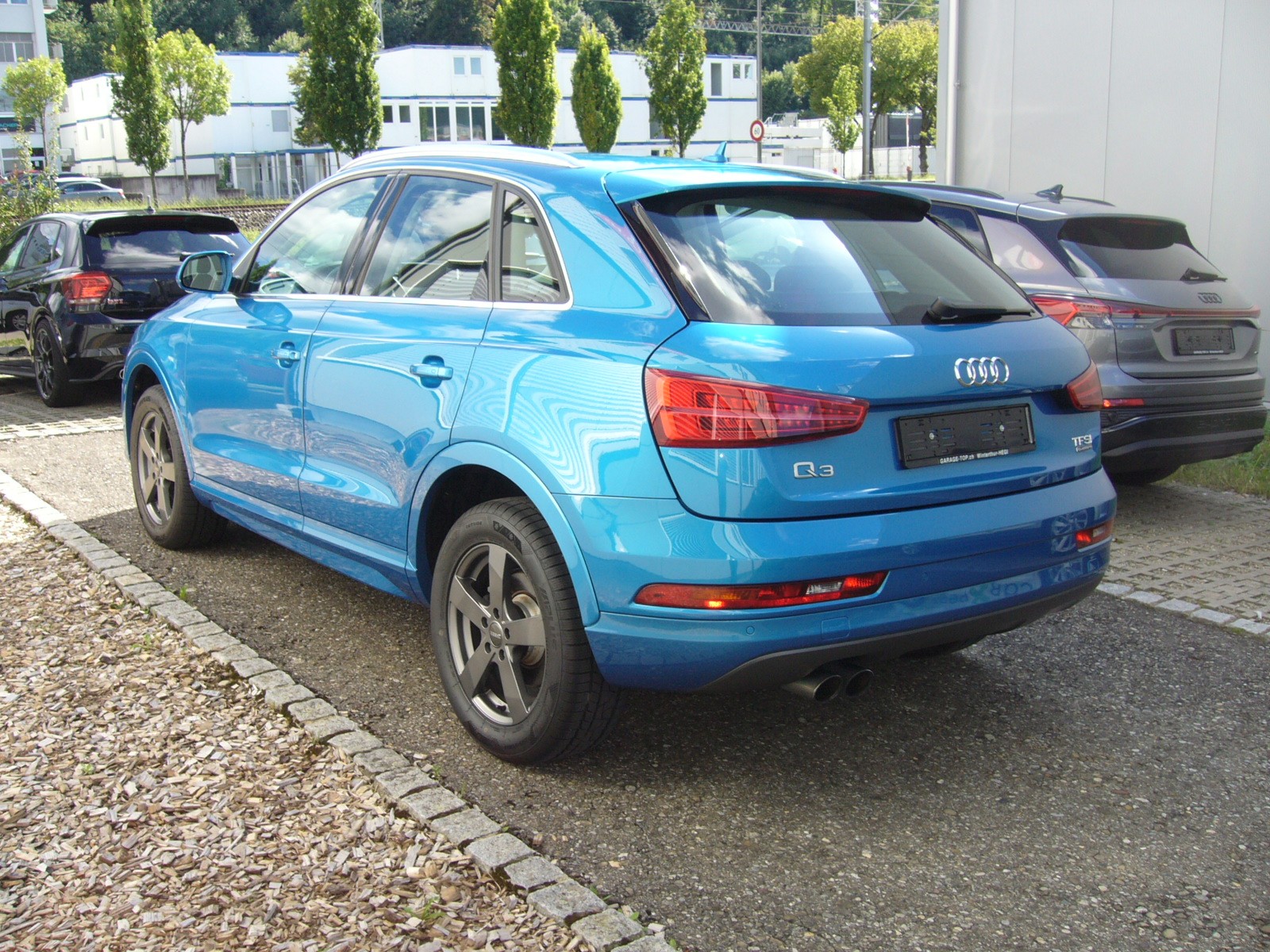 AUDI Q3 2.0 TFSI sport quattro S-tronic 180 PS-showroom-element-2
