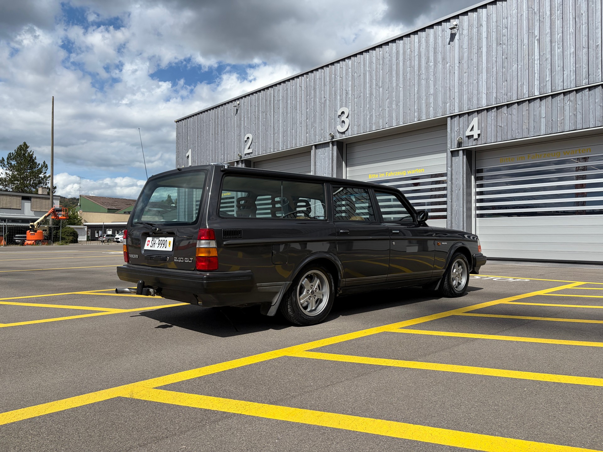 VOLVO 240 2.3 GLT (GL)-image-5