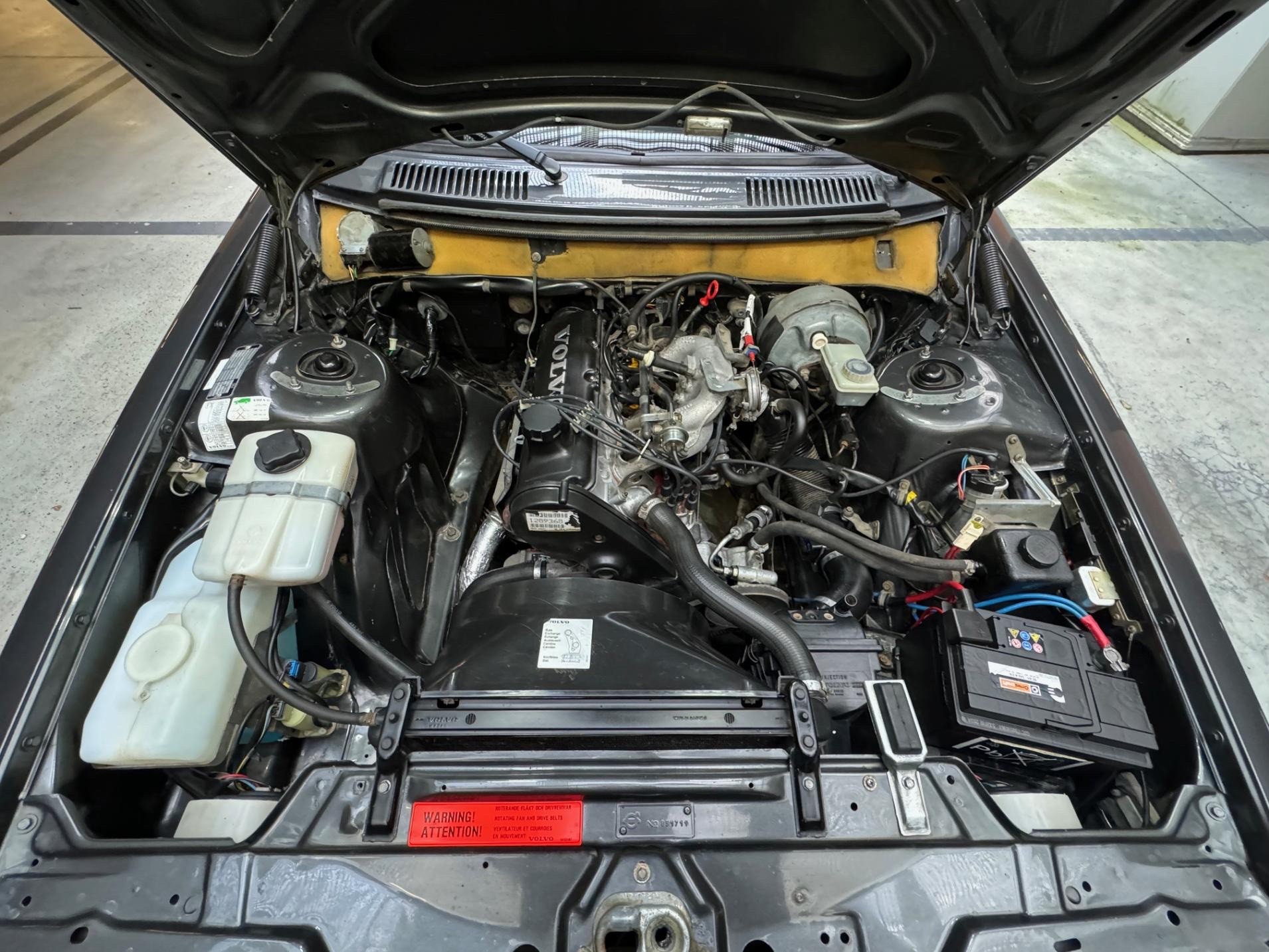 VOLVO 240 2.3 GLT (GL)-image-2