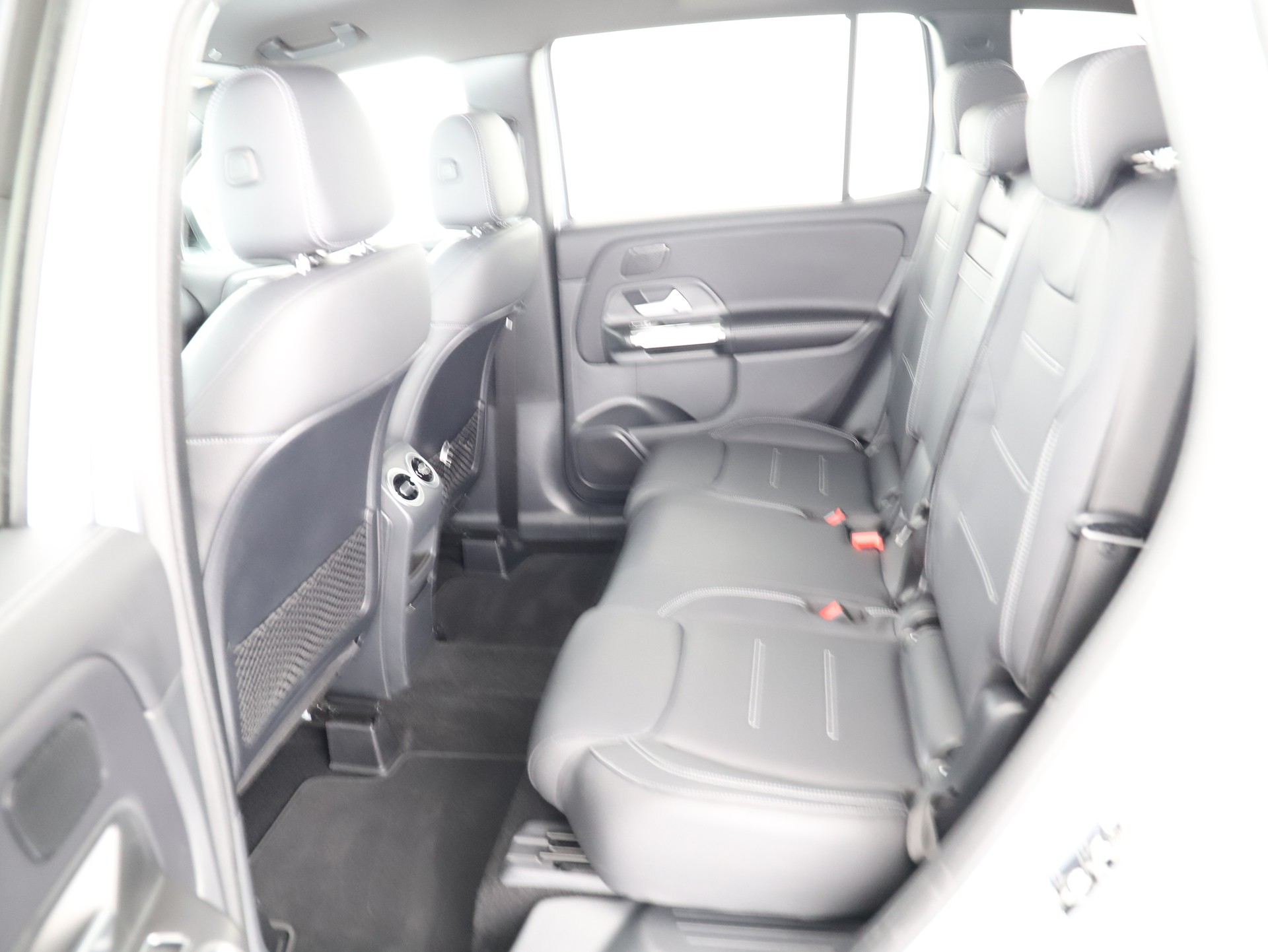 MERCEDES-BENZ GLB 250 4Matic 8G-Tronic-image-14