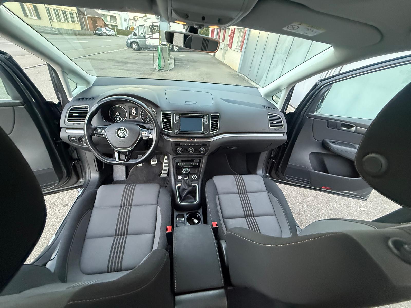 VW Sharan 2.0 TDI BMT Allstar 4Motion-image-9