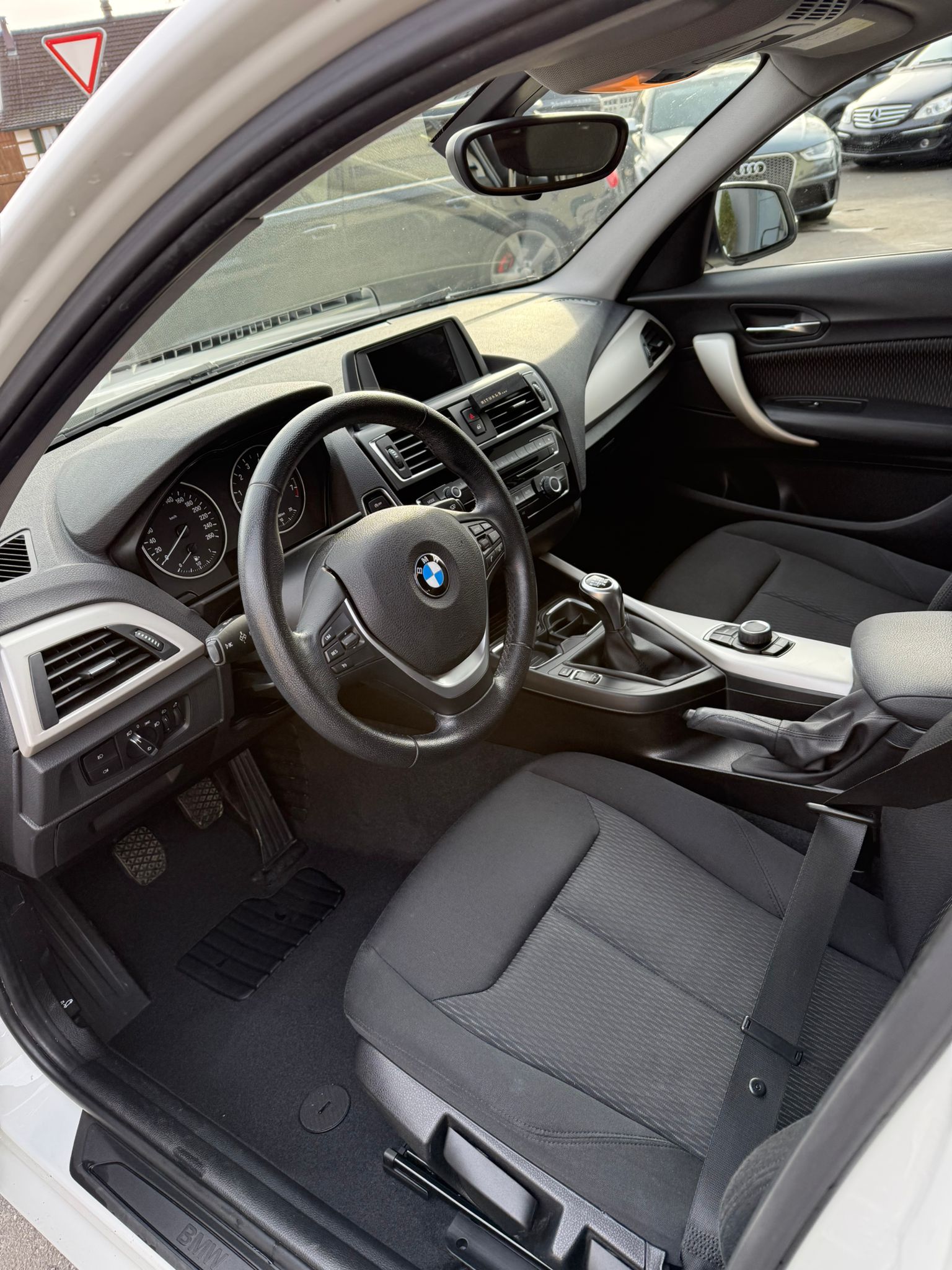 BMW 116i Business-image-7
