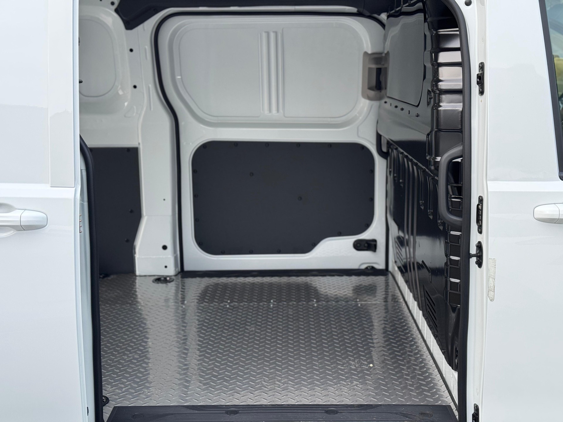 MAXUS Deliver 7 2.0D L2-image-4