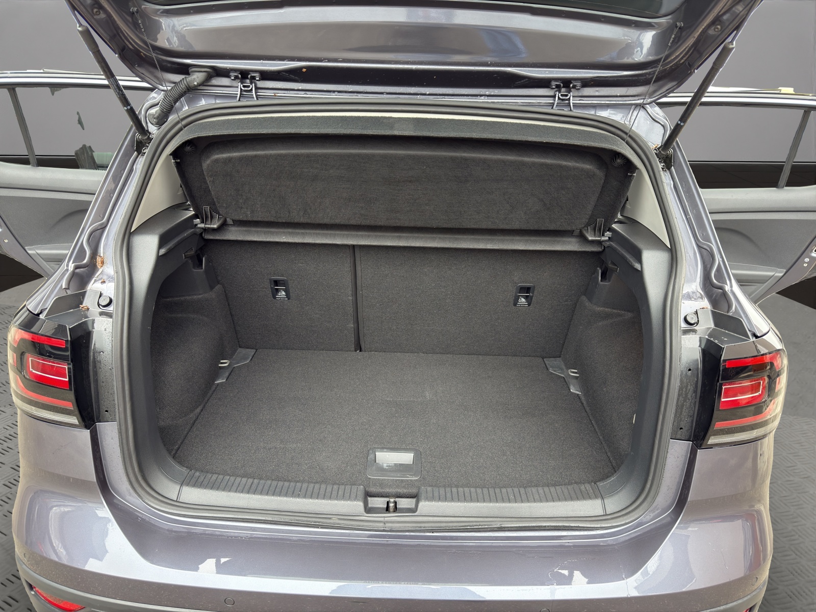 VW T-Cross 1.0 TSI Life DSG-image-18