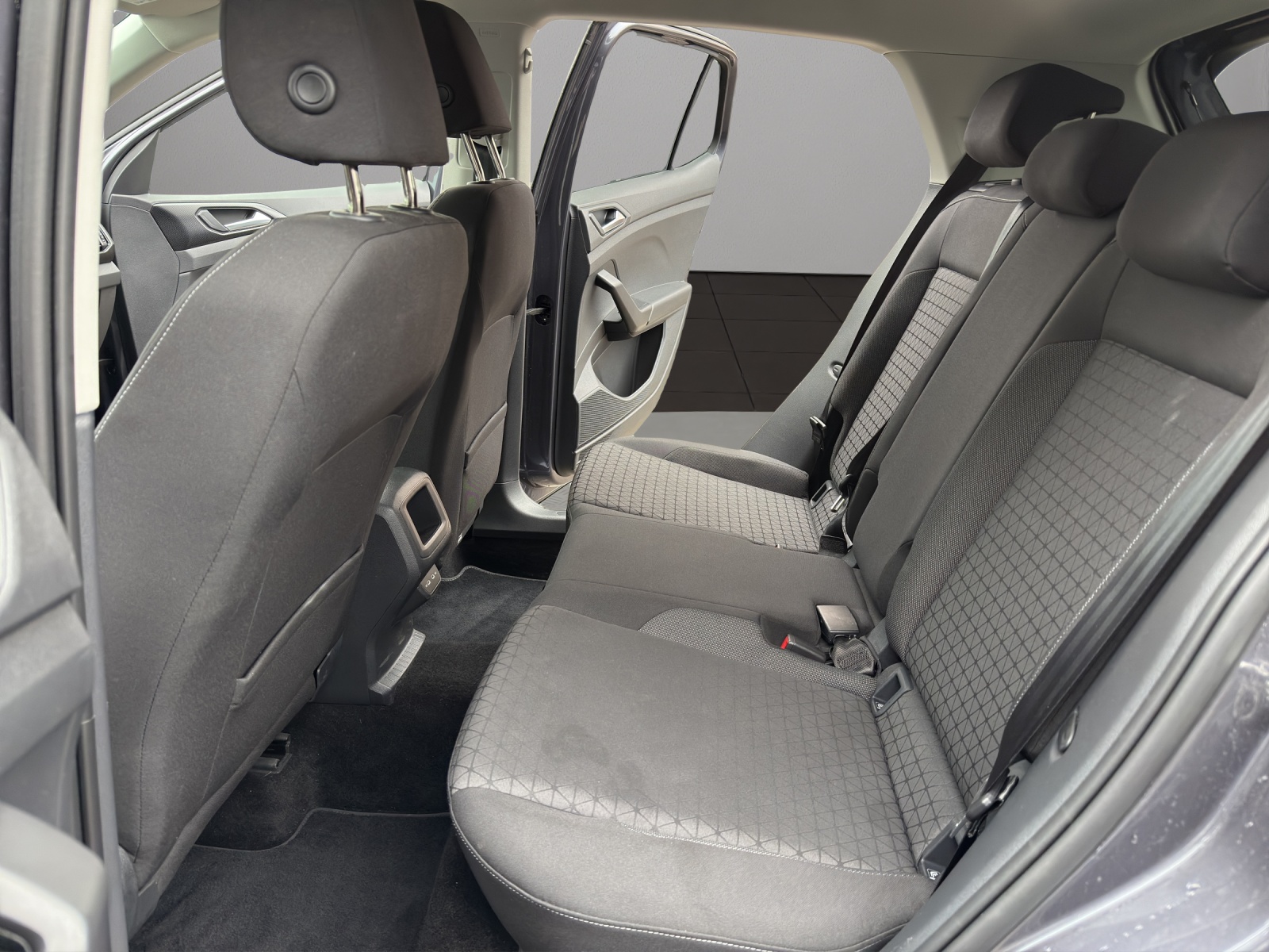 VW T-Cross 1.0 TSI Life DSG-image-12