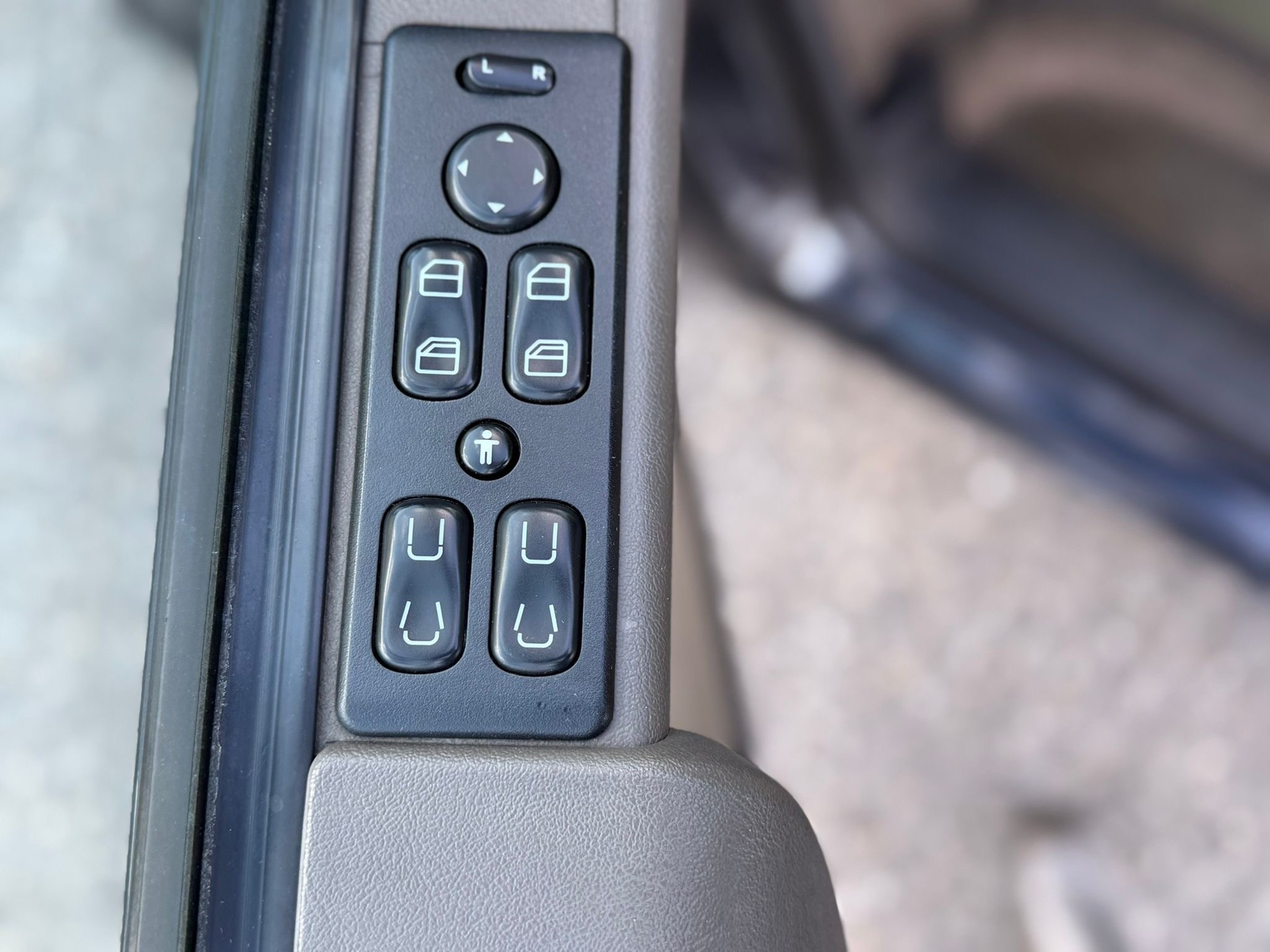 MERCEDES-BENZ V 220 CDI Ambiente-image-8