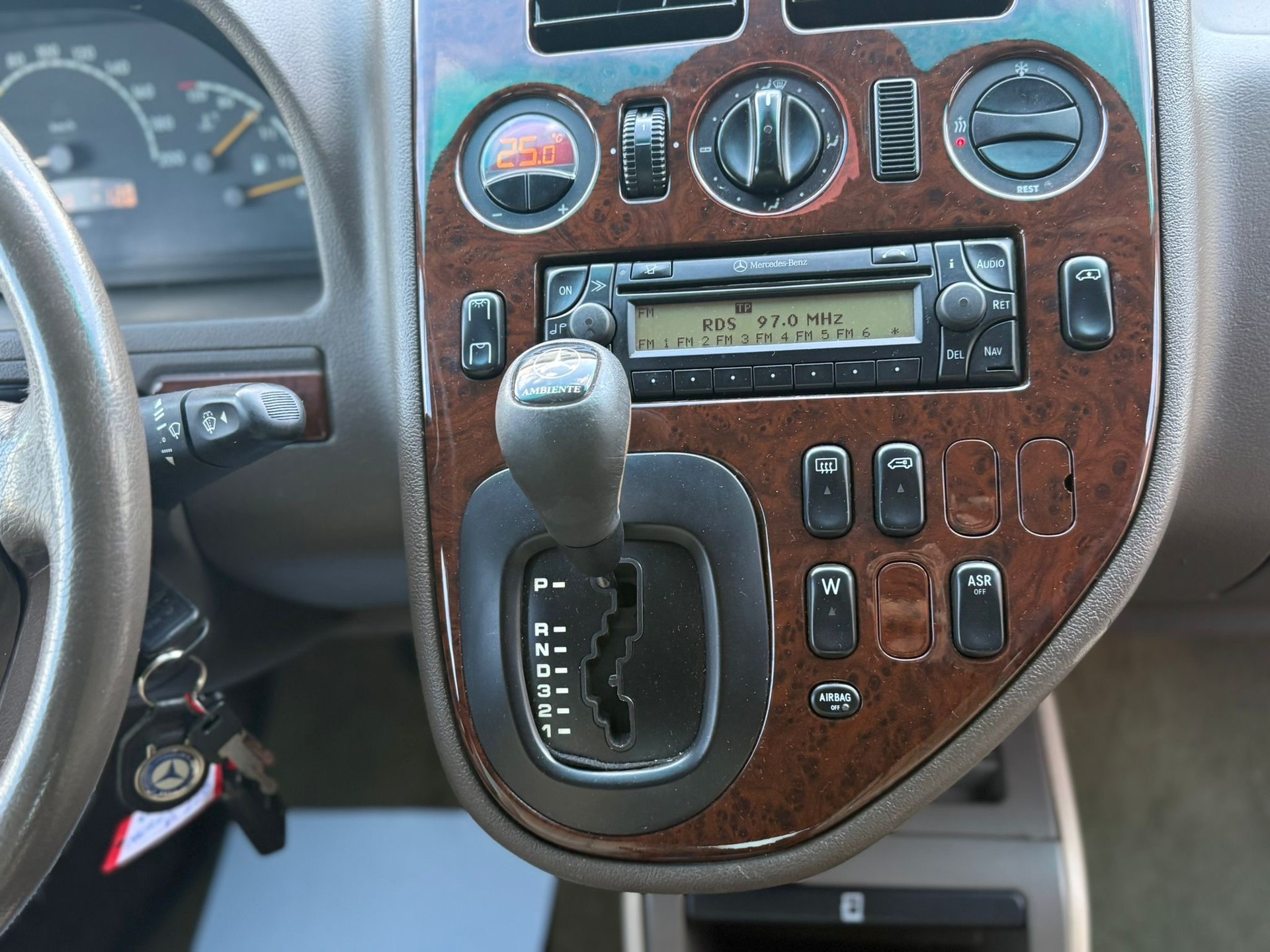 MERCEDES-BENZ V 220 CDI Ambiente-image-7