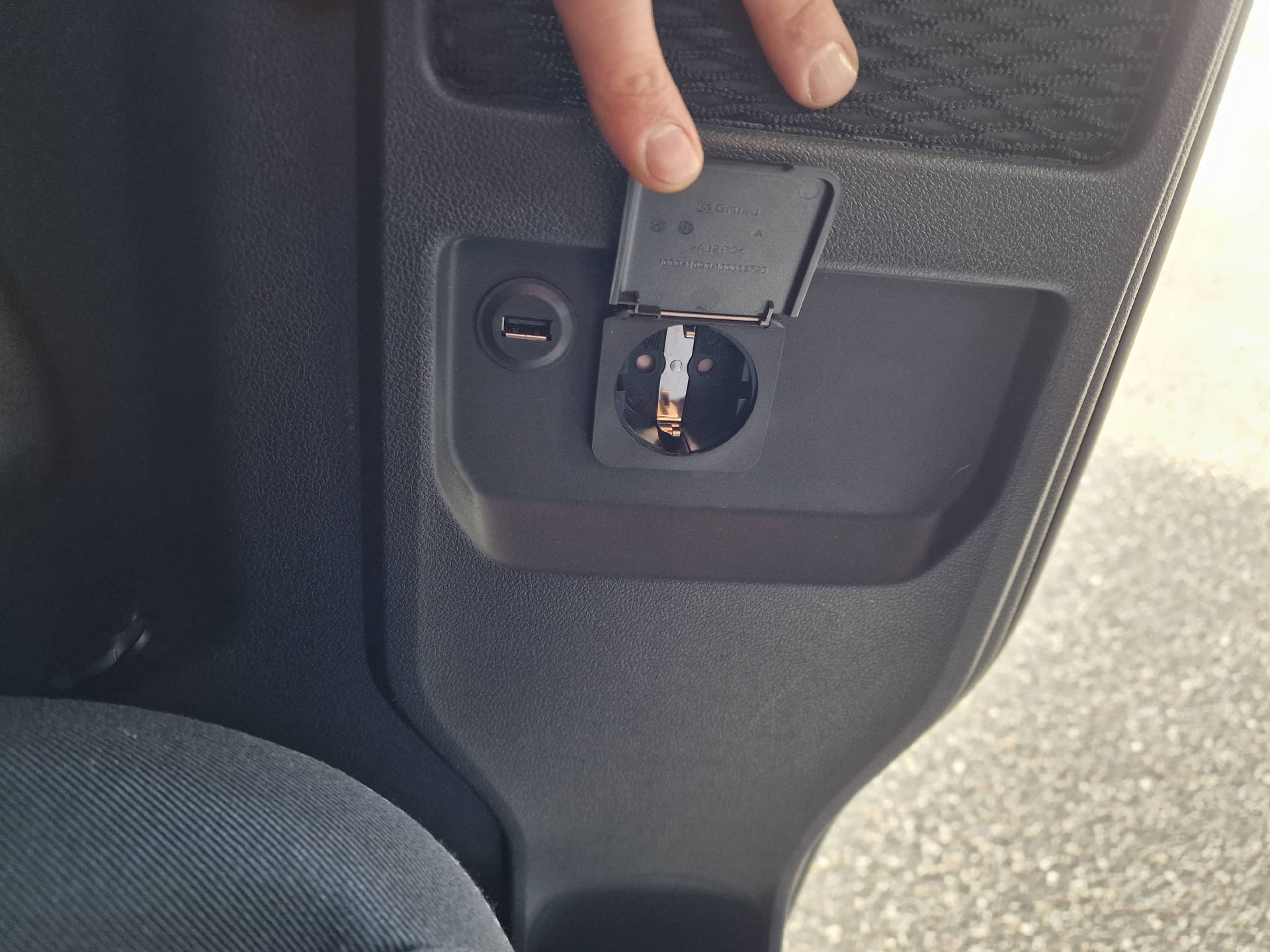 RENAULT Trafic Grand Spaceclass 2.0 dCi Blue 170 Escapade-image-13
