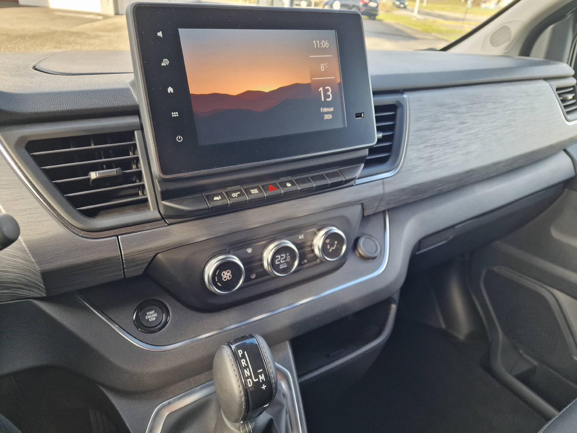 RENAULT Trafic Grand Spaceclass 2.0 dCi Blue 170 Escapade-image-23