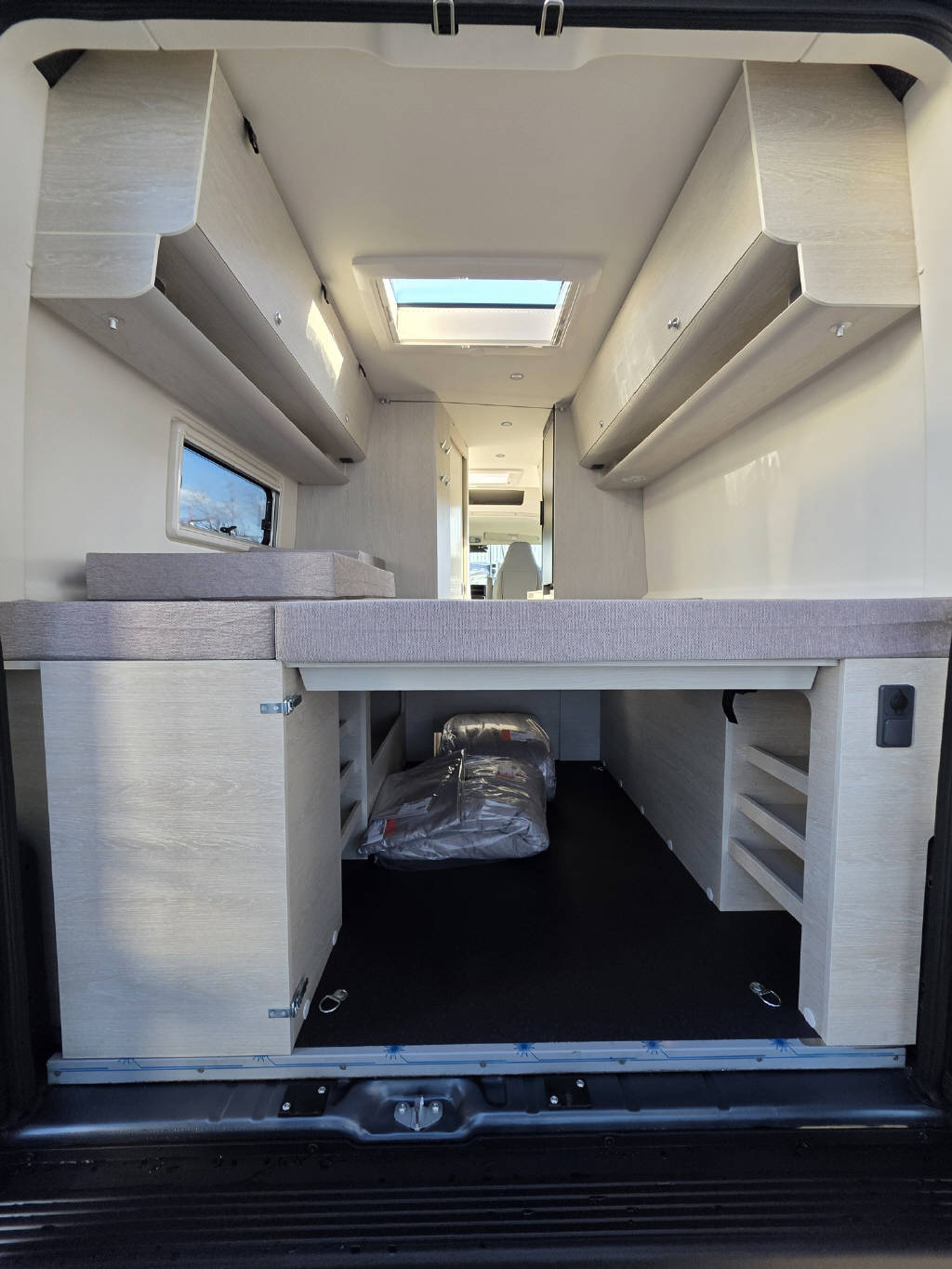 TOURNE MOBIL 6.4 Cruise 180PS EAT8-image-14