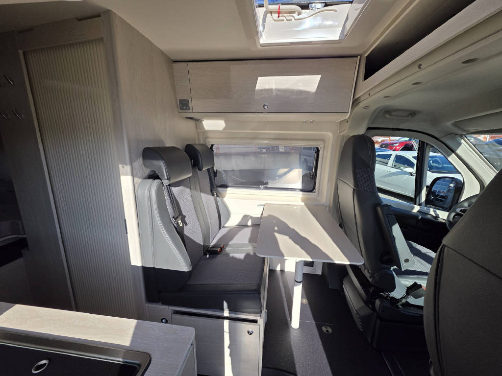 TOURNE MOBIL 6.4 Cruise 180PS EAT8-image-10