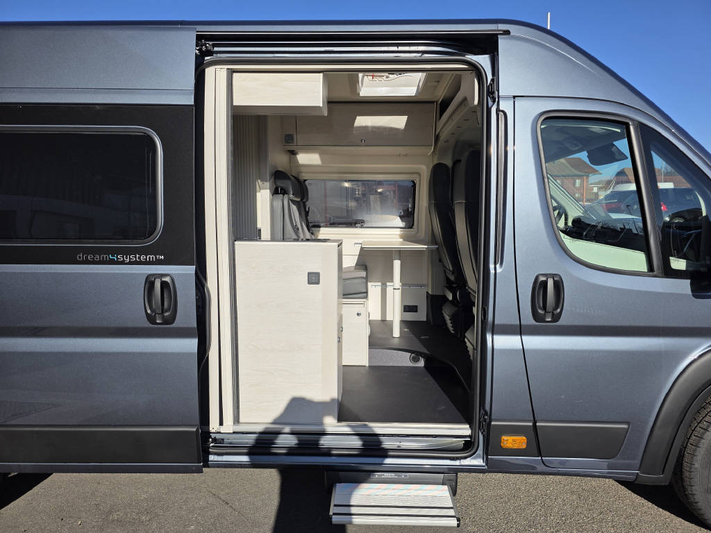 TOURNE MOBIL 6.4 Cruise 180PS EAT8-image-5