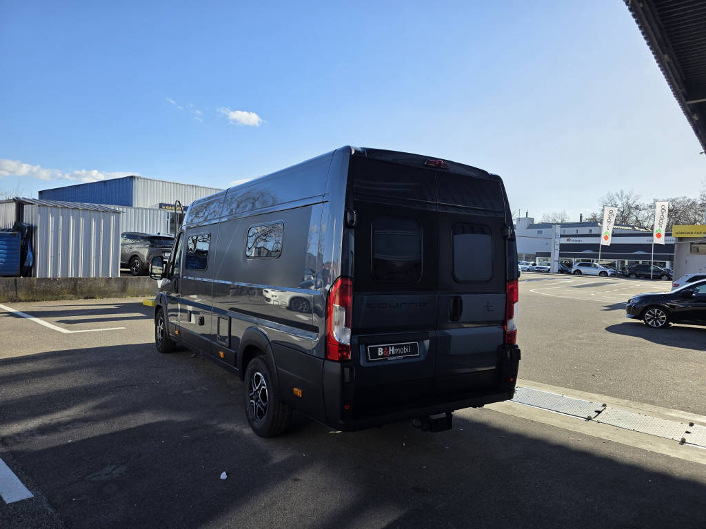 TOURNE MOBIL 6.4 Cruise 180PS EAT8-image-2