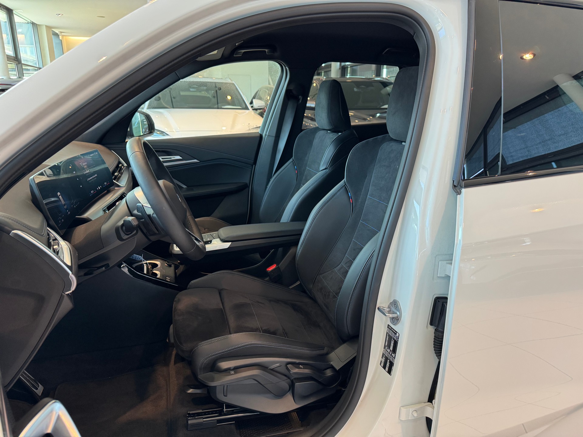 BMW X1 sDrive 18i M Sport-image-11