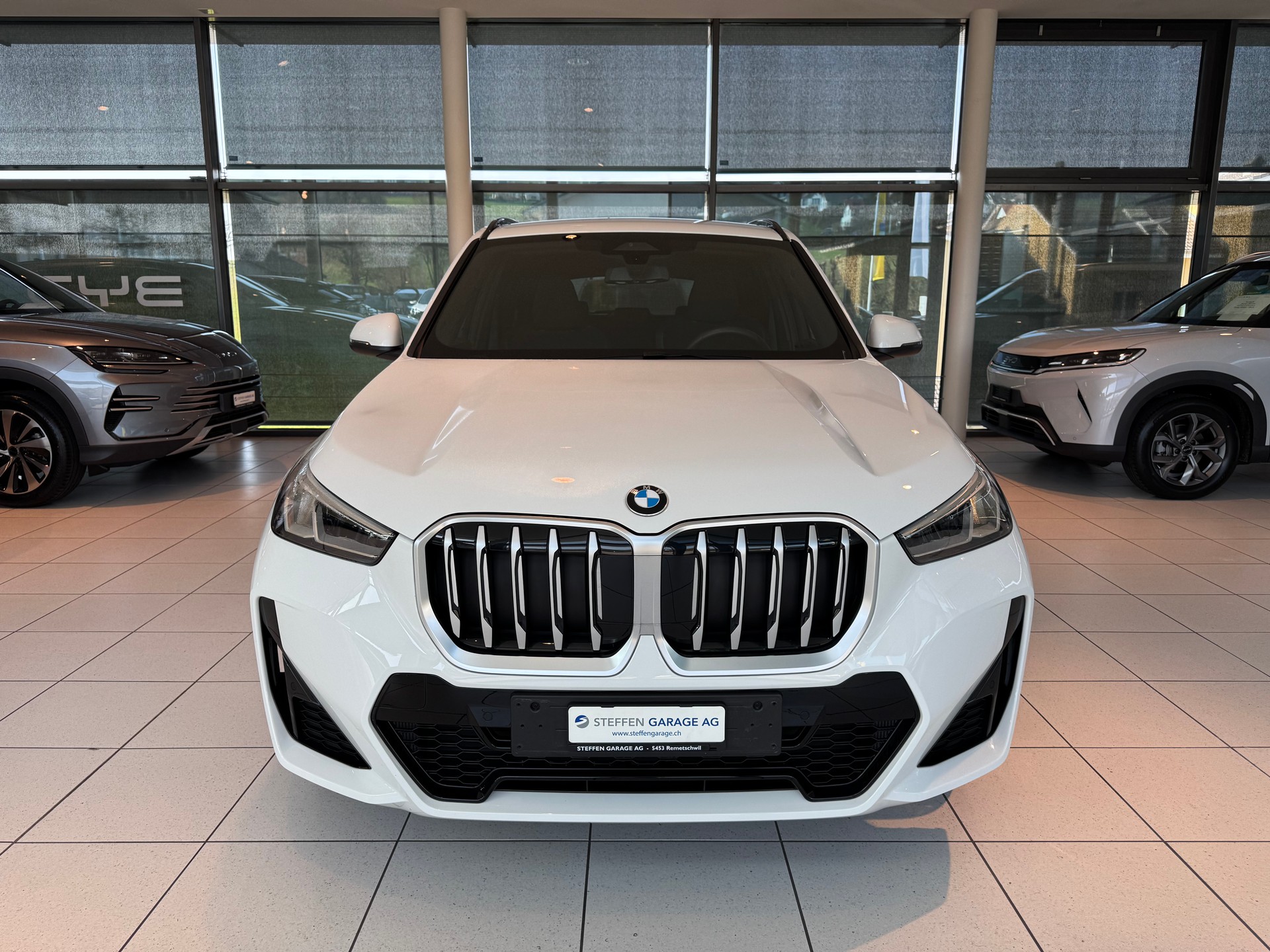 BMW X1 sDrive 18i M Sport-showroom-element-1