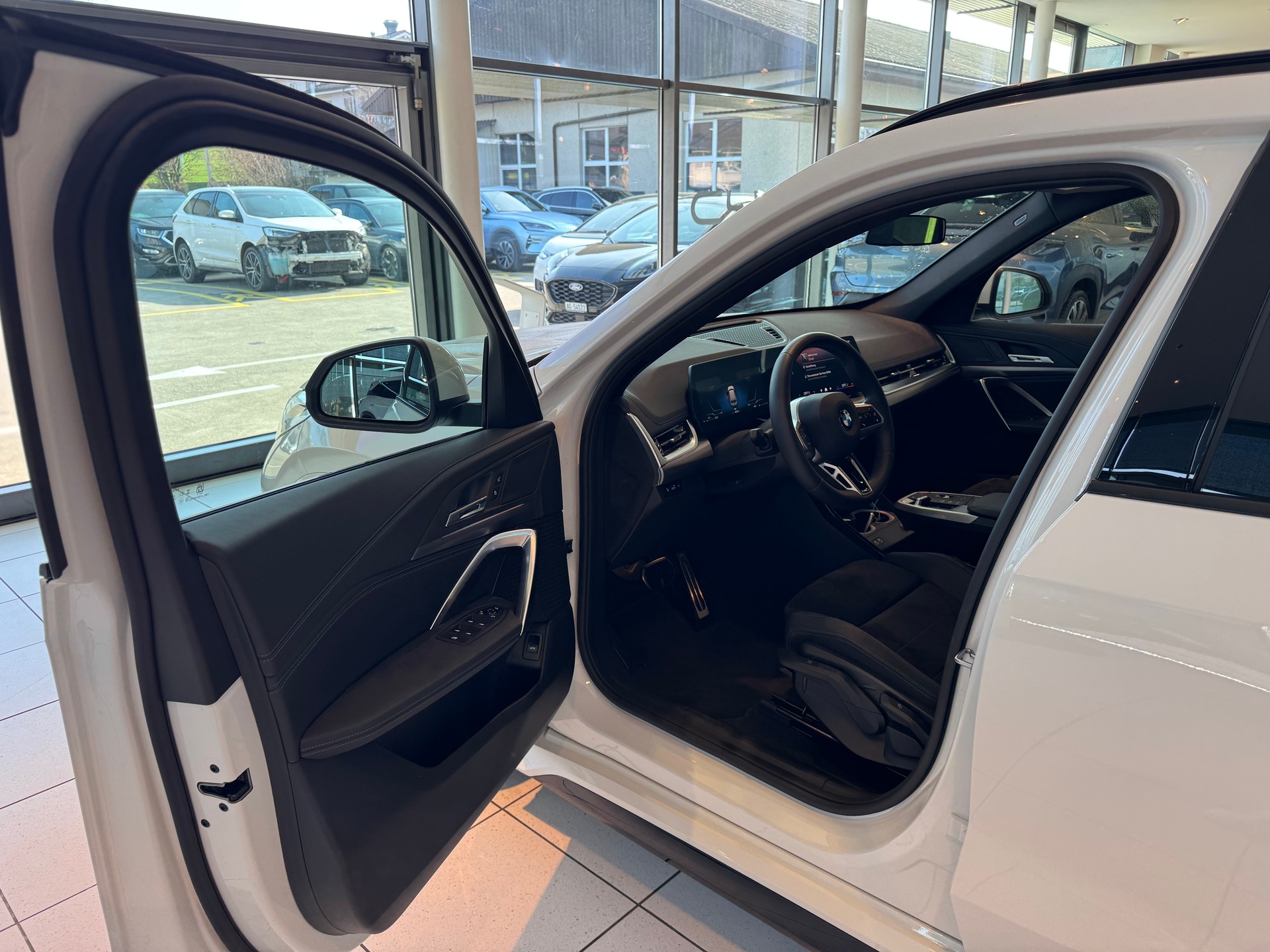 BMW X1 sDrive 18i M Sport-image-10