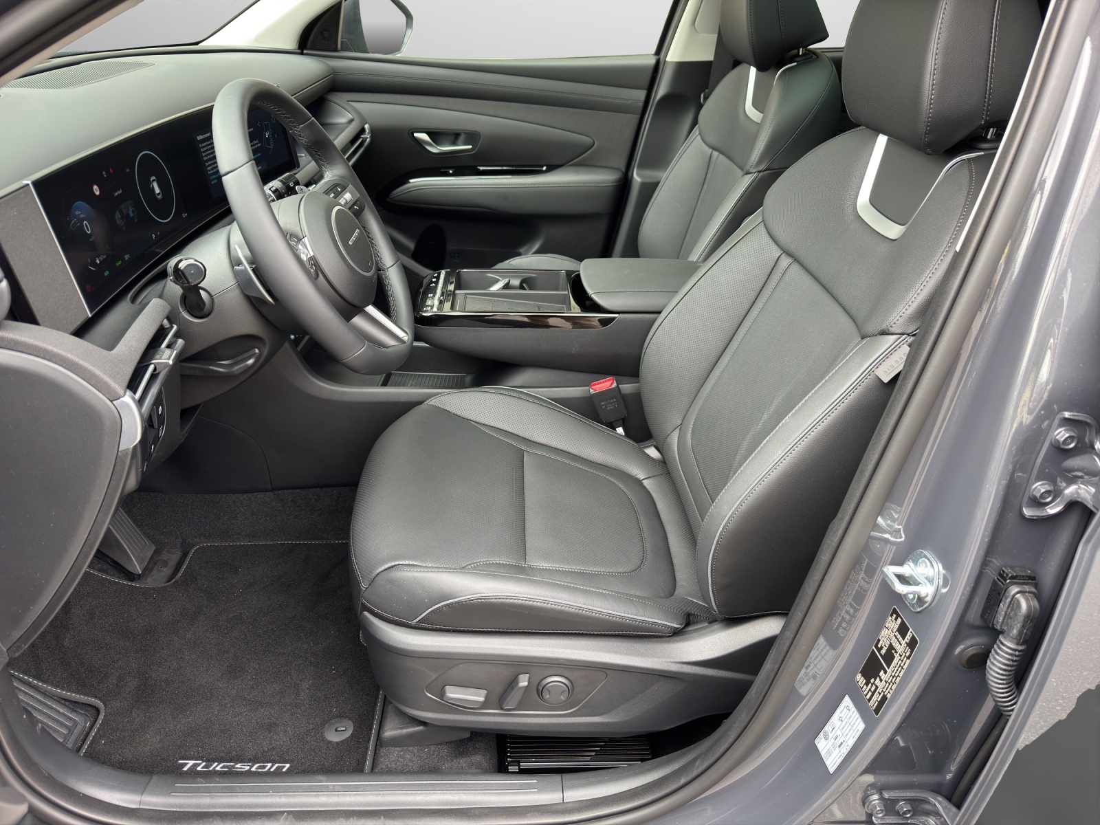 HYUNDAI Tucson 1.6 T-GDi HEV Vertex Swiss Edition 4WD MY26-image-4