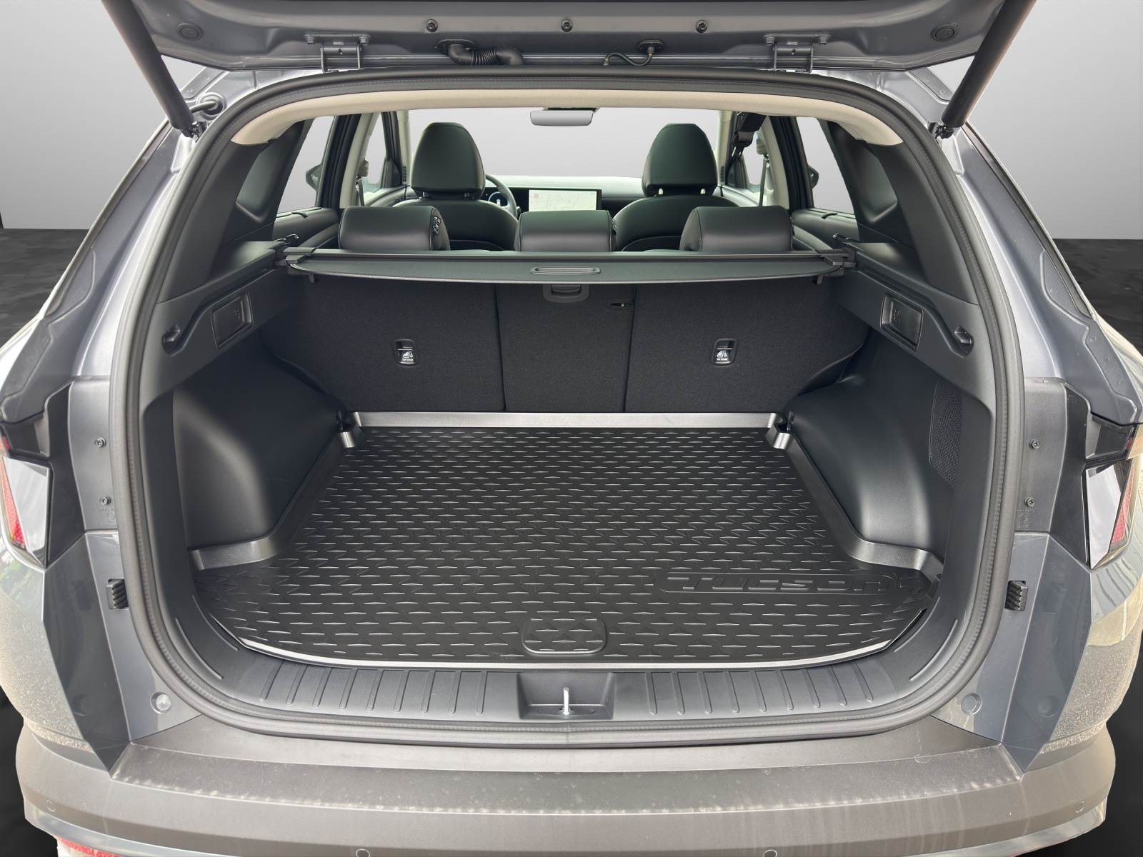 HYUNDAI Tucson 1.6 T-GDi HEV Vertex Swiss Edition 4WD MY26-image-15