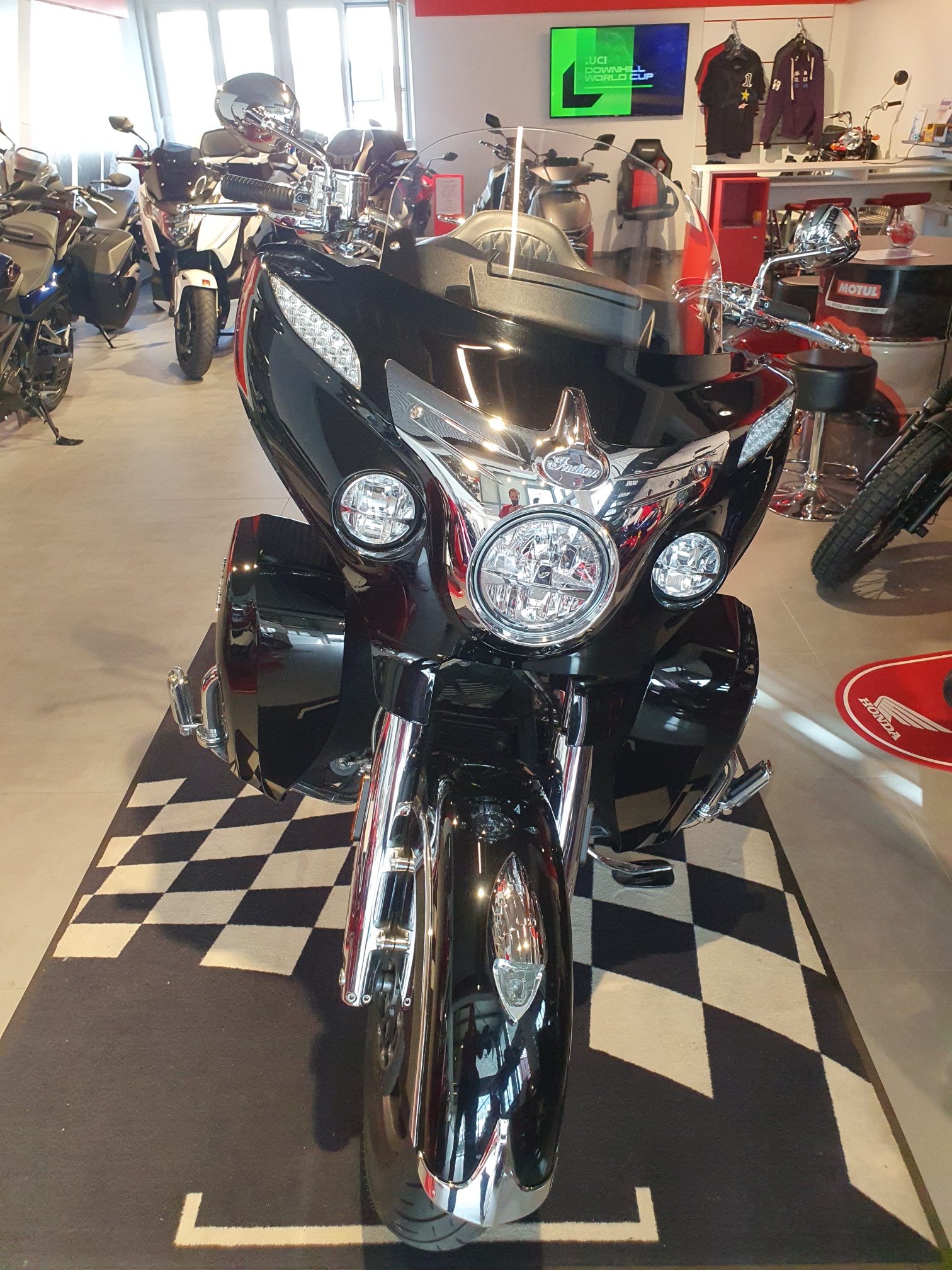 INDIAN Roadmaster-image-1