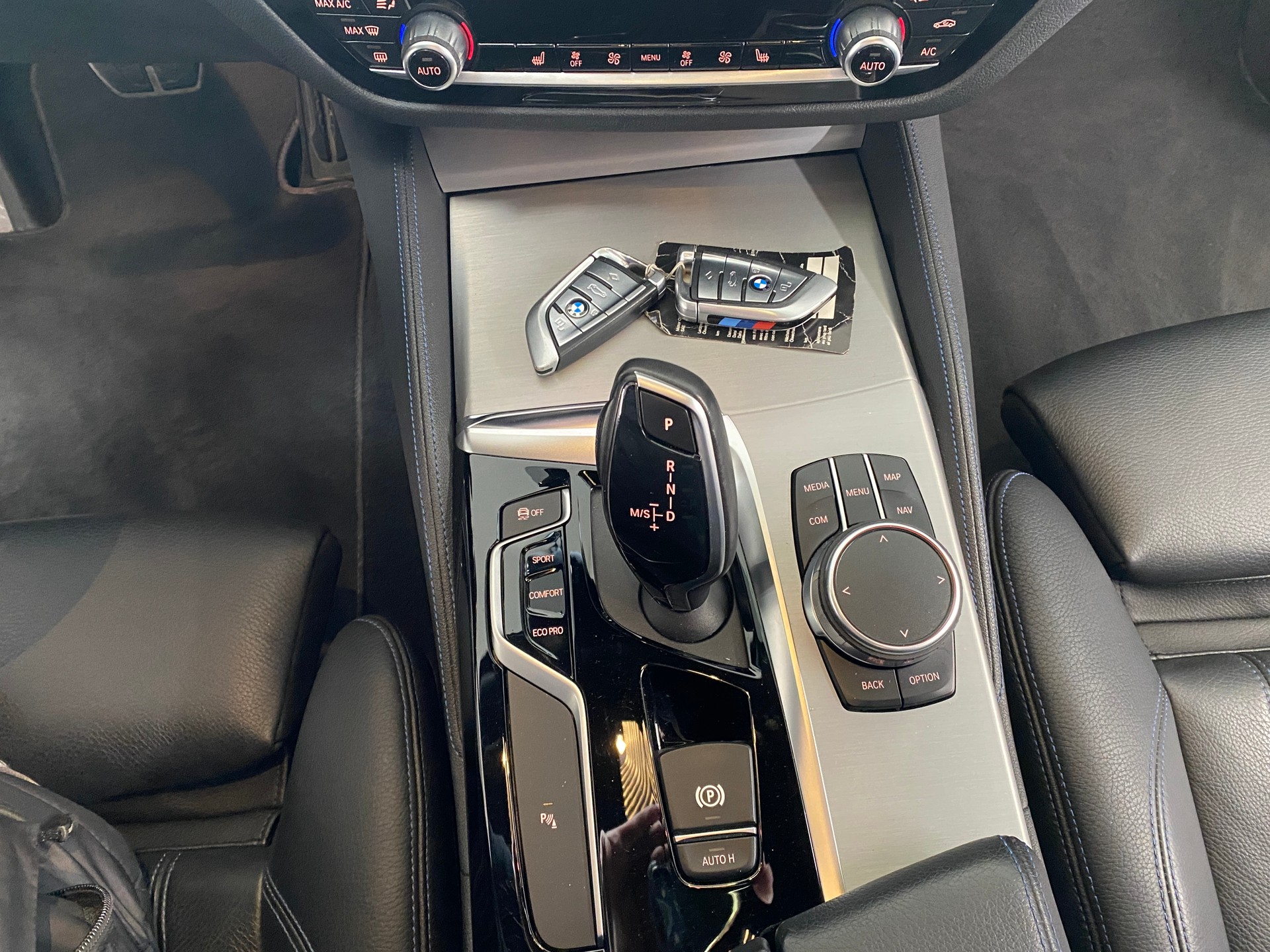 BMW 530d xDrive Steptronic-image-11