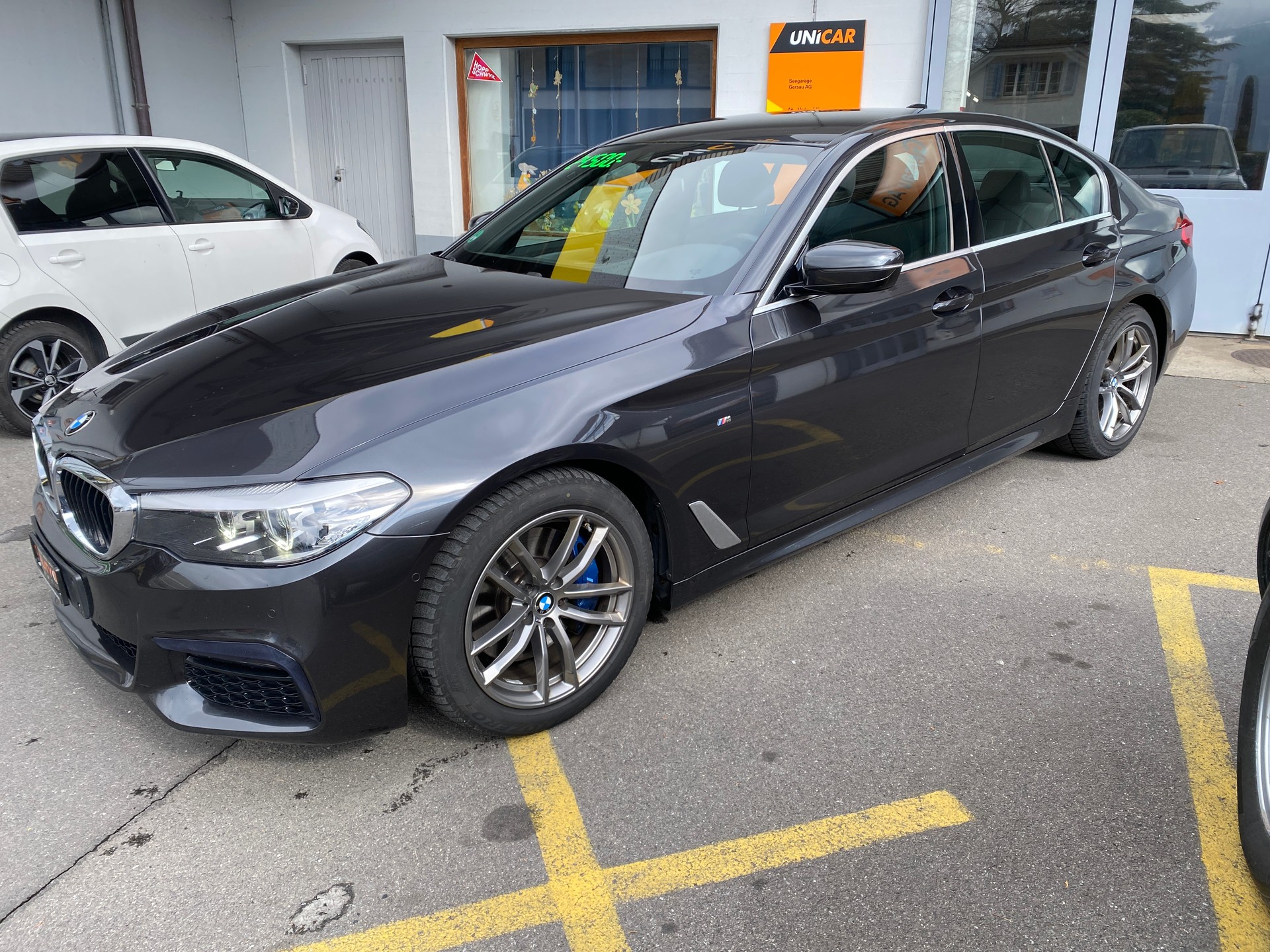 BMW 530d xDrive Steptronic-showroom-element-2