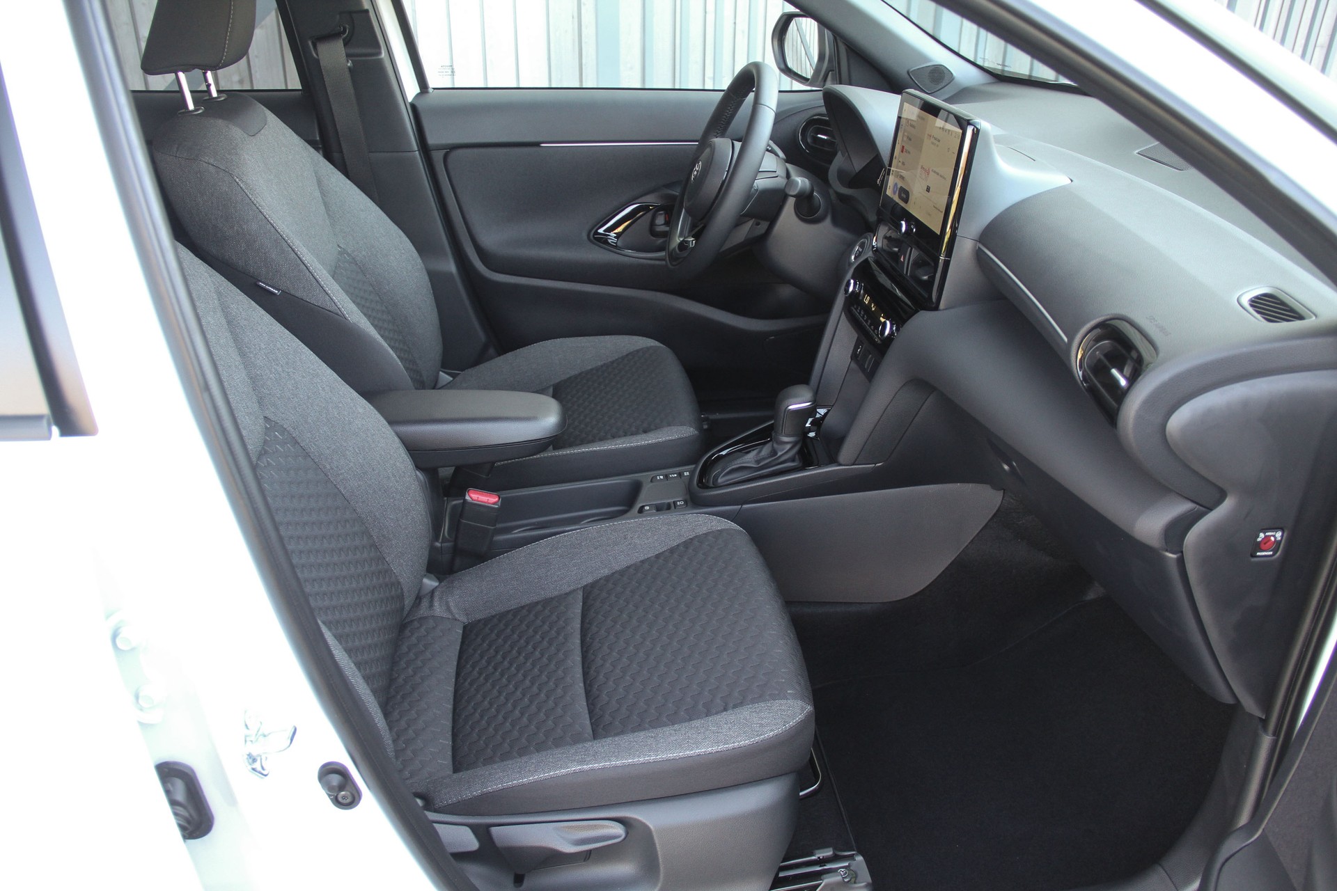 TOYOTA Yaris Cross 1.5 Trend e-CVT 130 🇯🇵 ⭐⭐⭐⭐⭐-image-9
