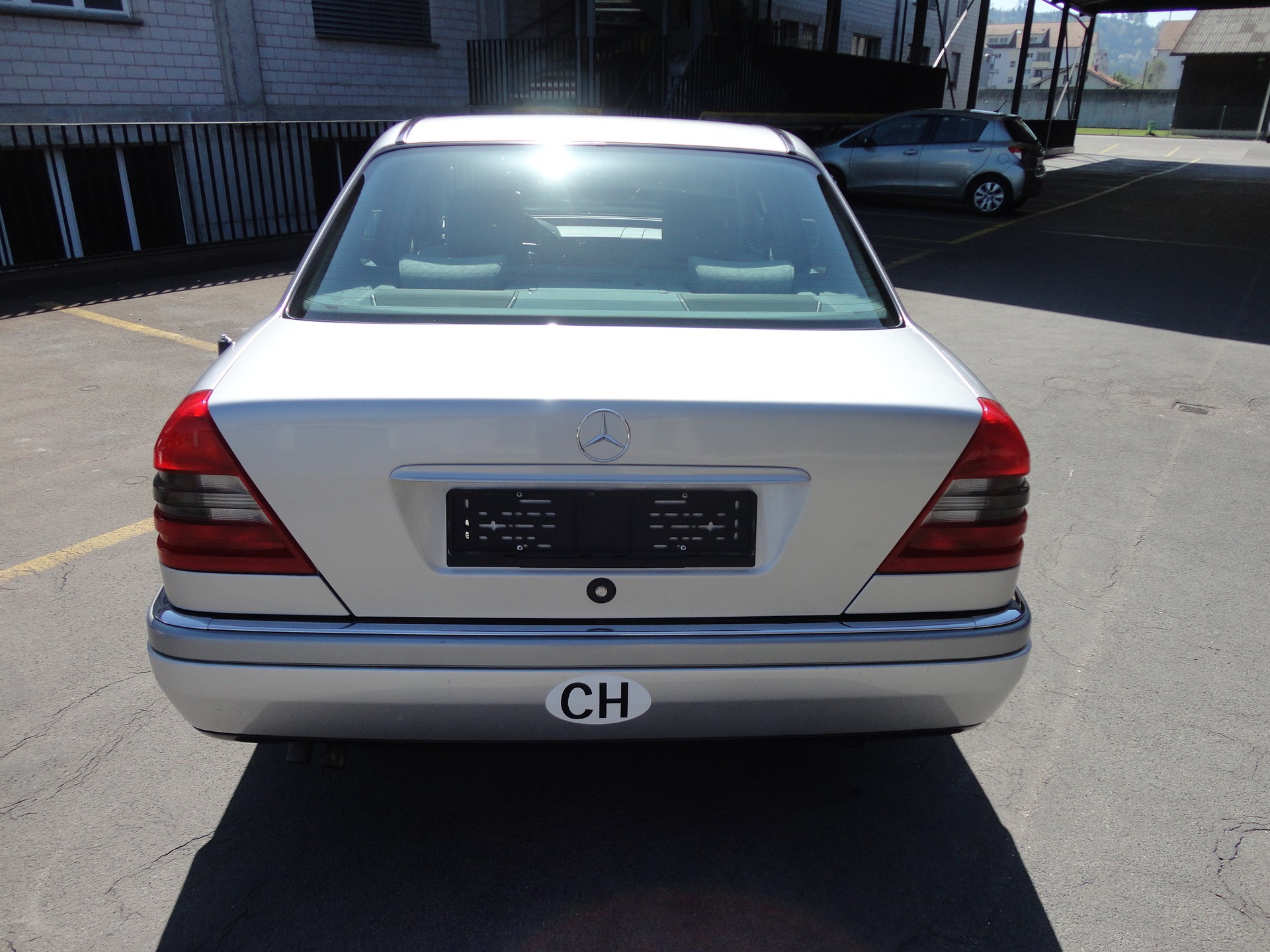 MERCEDES-BENZ C 220 Elégance-image-3