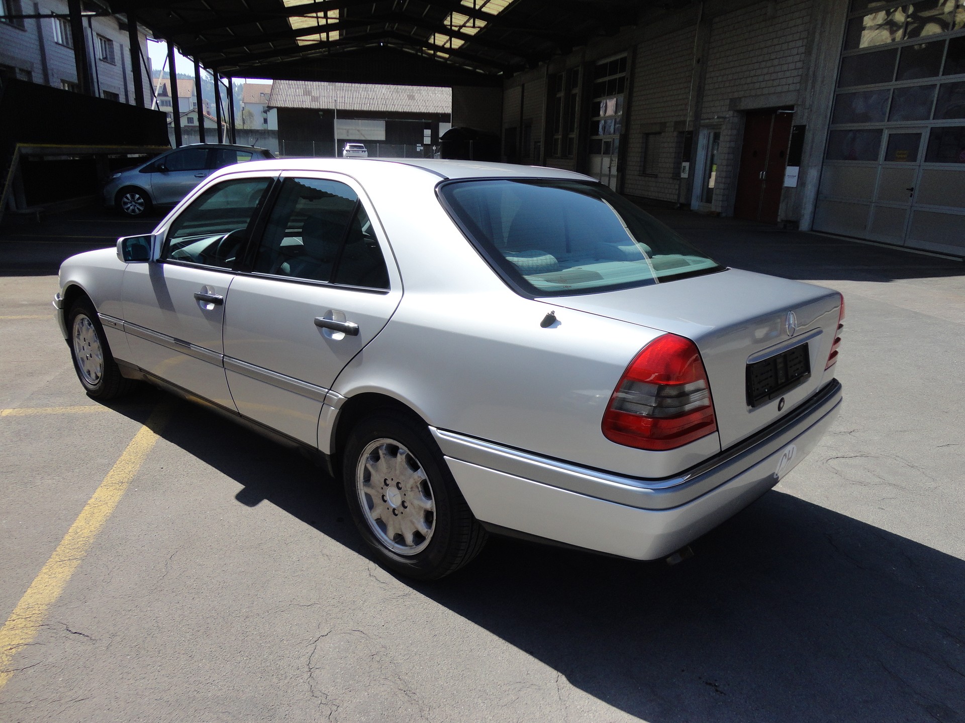 MERCEDES-BENZ C 220 Elégance-image-5