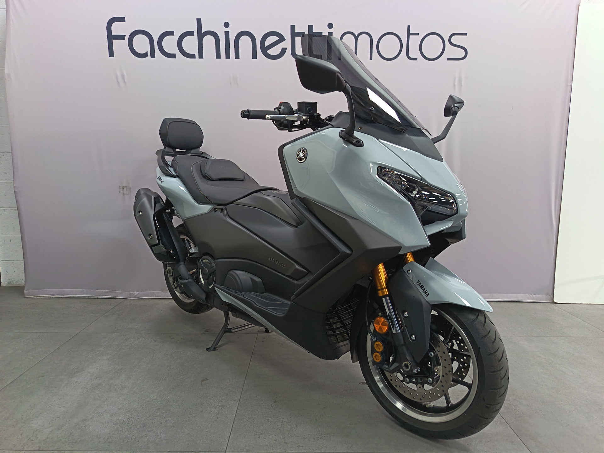 YAMAHA TMax 560 Tech Max-image-1