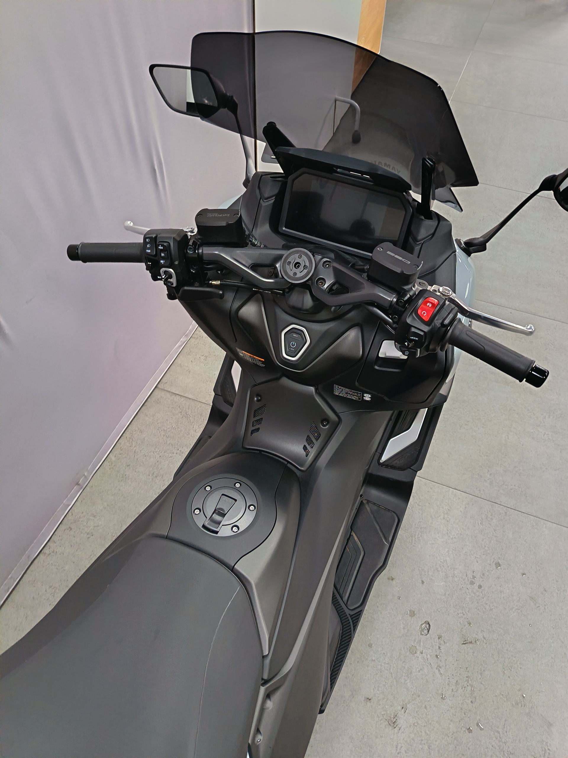 YAMAHA TMax 560 Tech Max-image-4