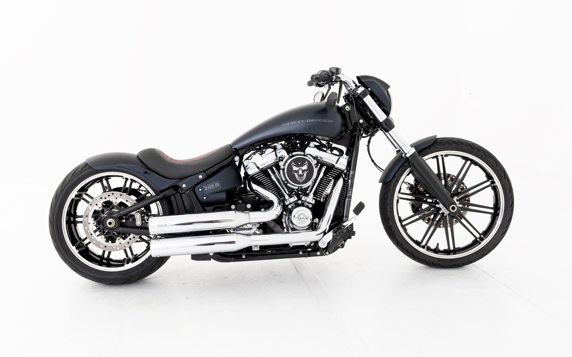 HARLEY-DAVIDSON FXBRS Breakout 114 ABS-image-1