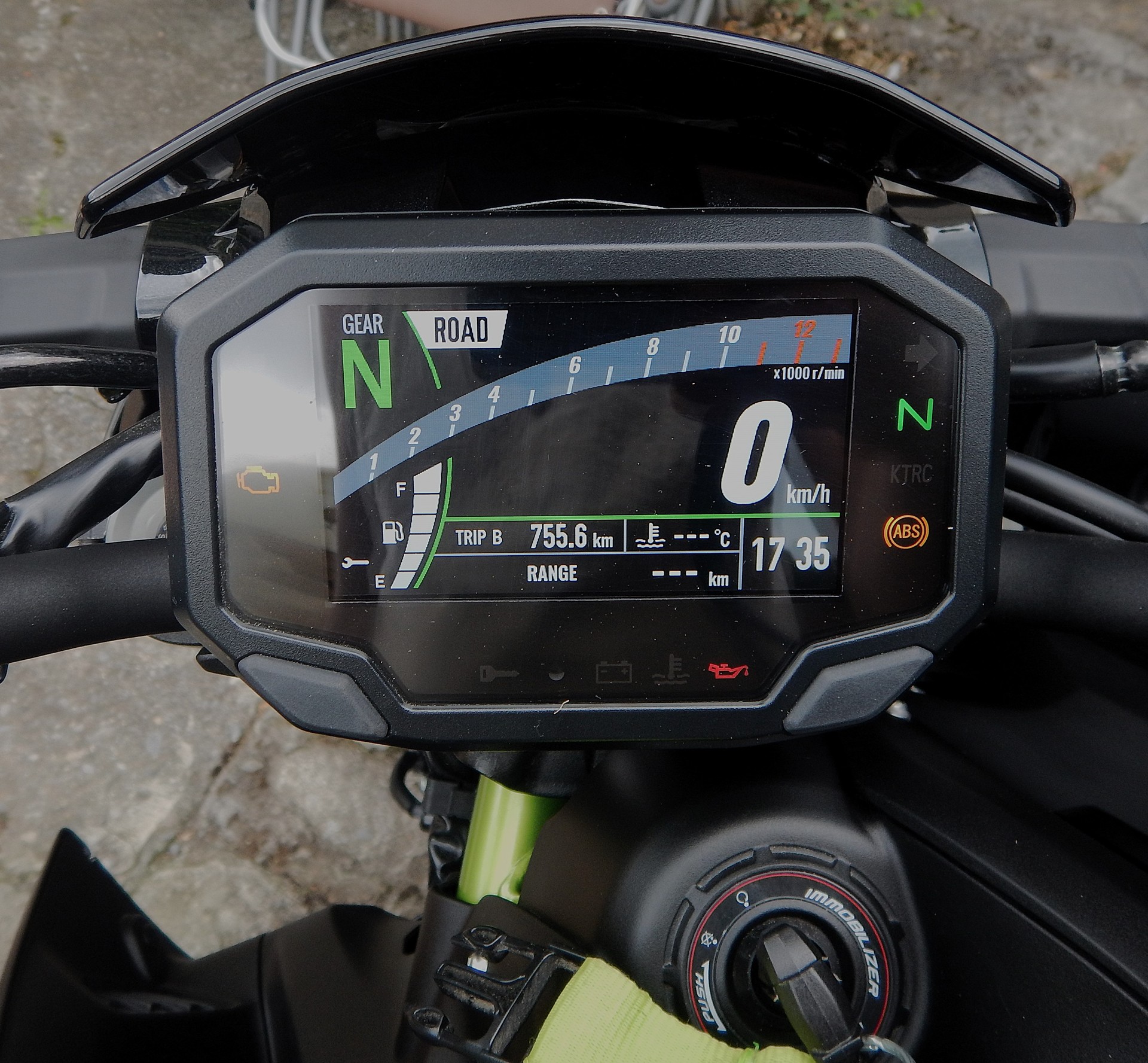 KAWASAKI Z 900-image-7