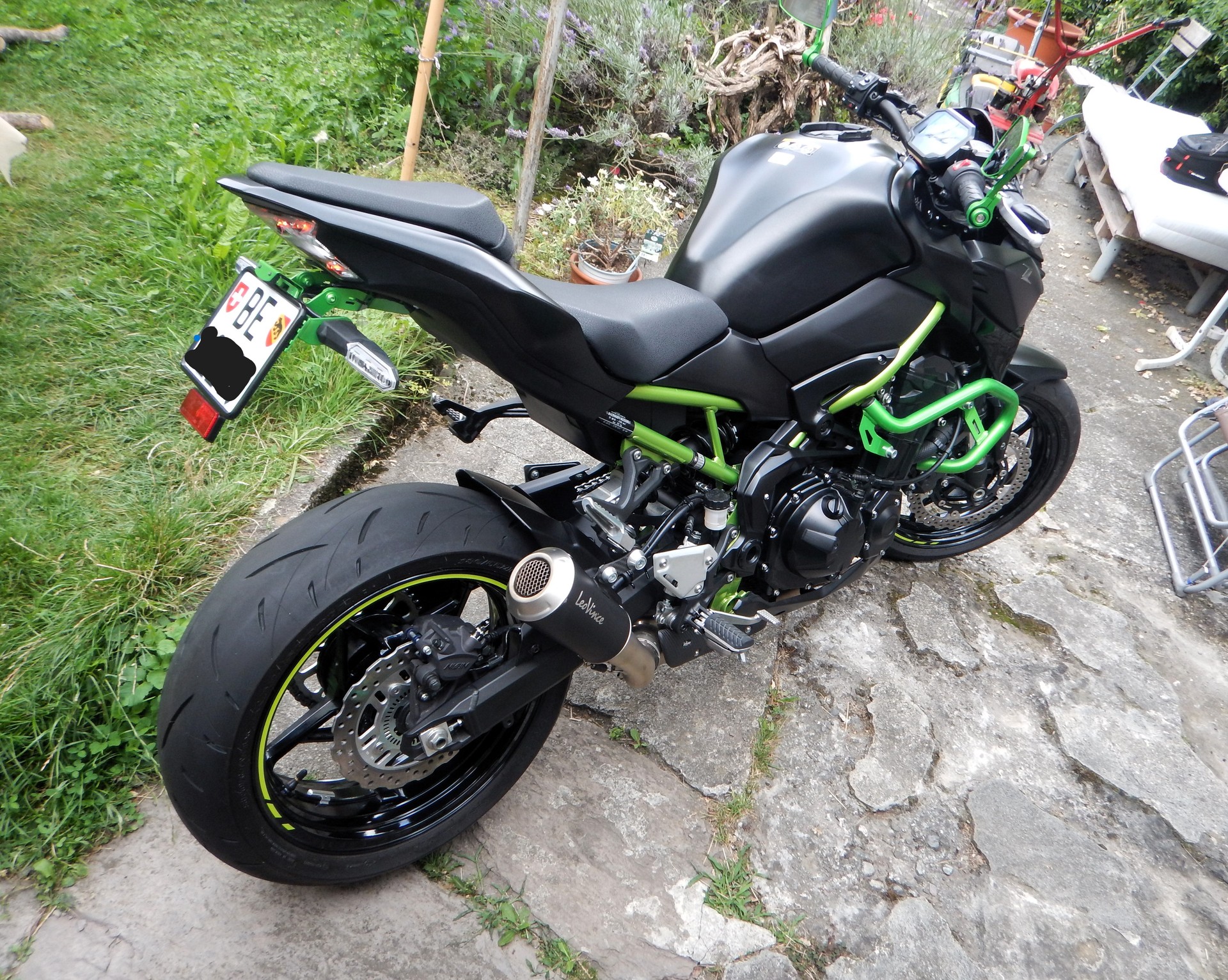 KAWASAKI Z 900-image-2