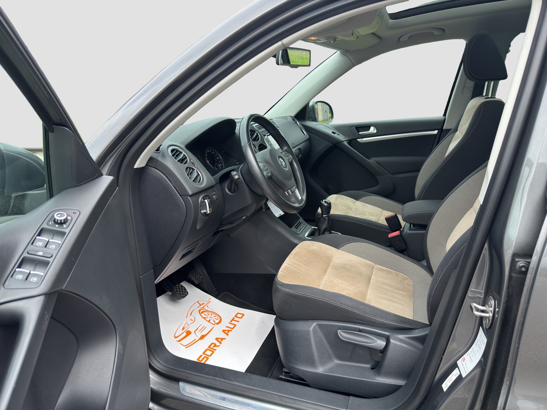 VW Tiguan 1.4 TSI R-Line Design 4Motion-image-9